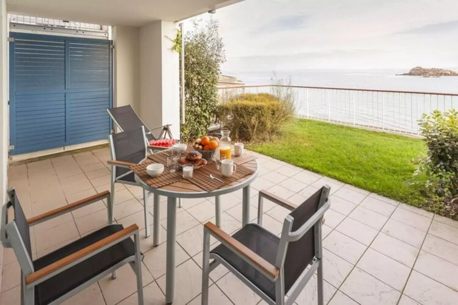 Residence Le Coteau et la Mer Tréboul // 25 Standard - Apt 4 people - 1 bedroom-Terrace