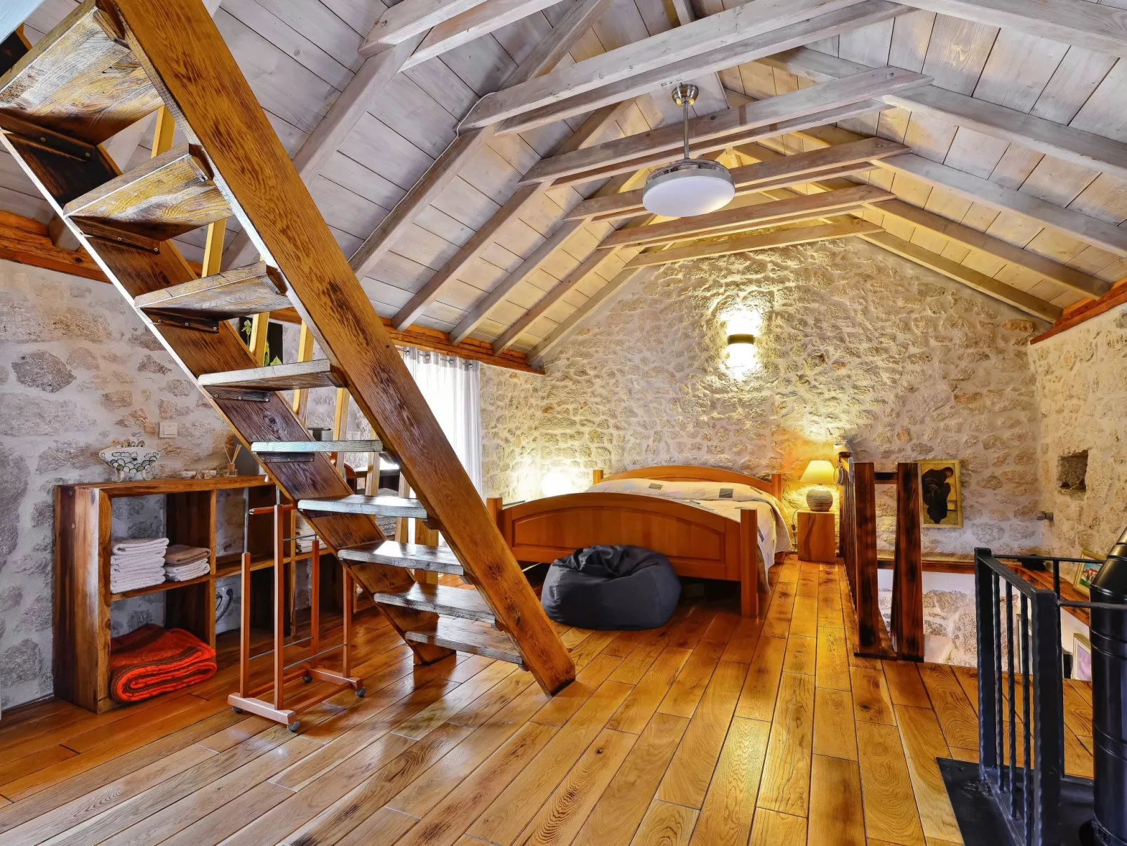 Home sweet home-Inside
