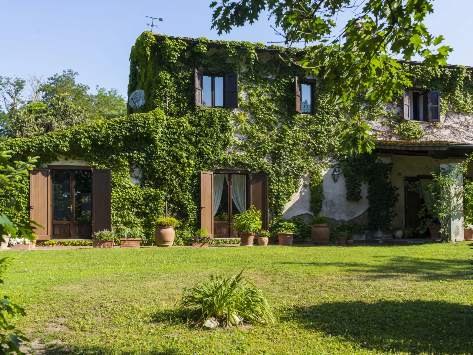 Le Querce-Outside