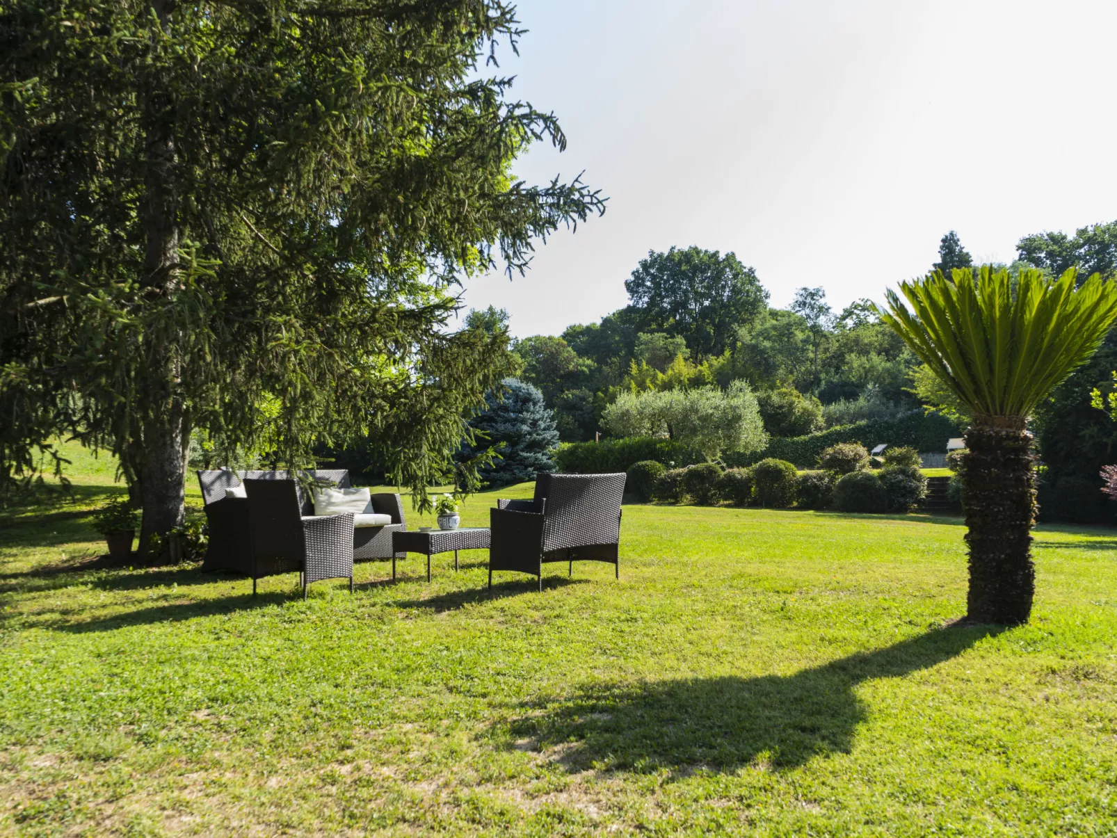 Le Querce-Outside