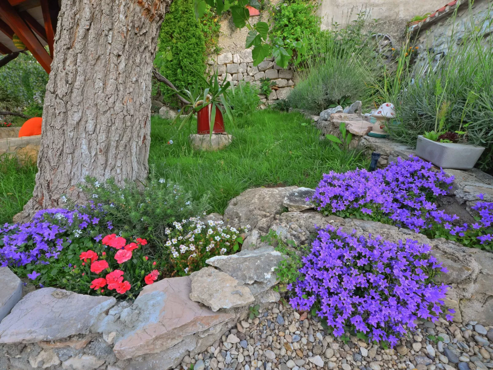 Home sweet home-Outside