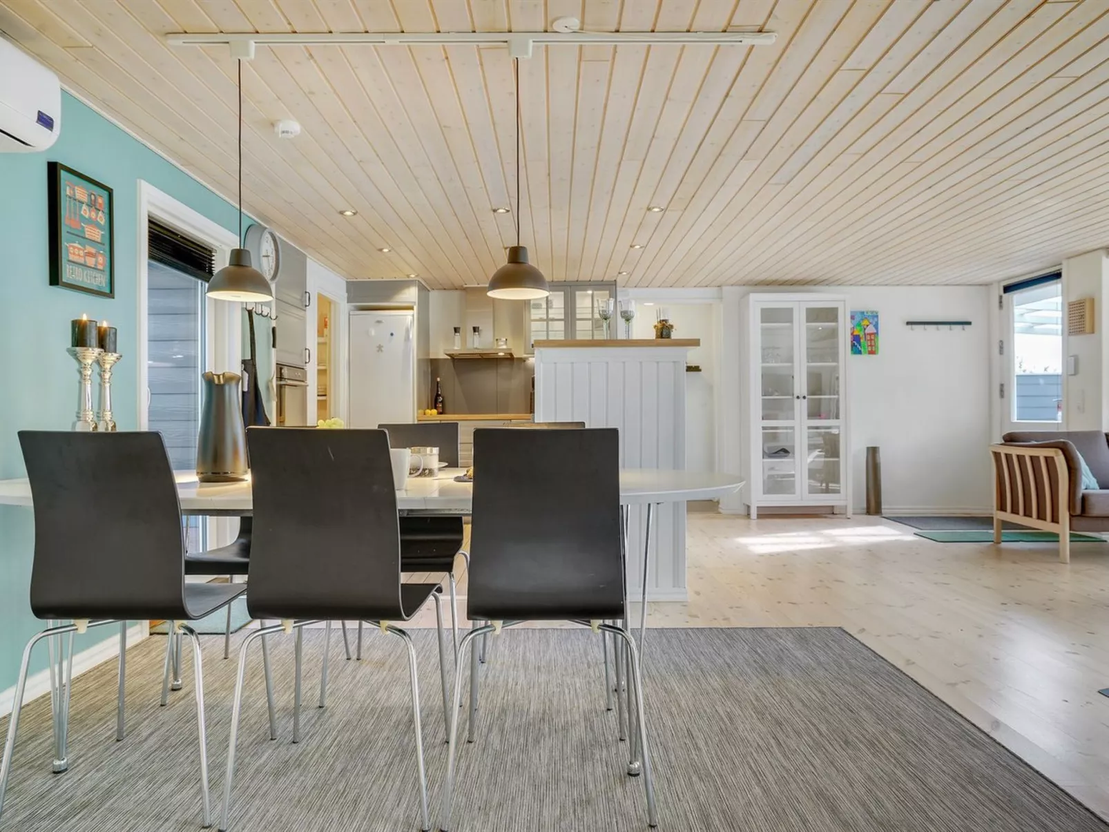"Erhardt" - 800m from the sea-Drinnen