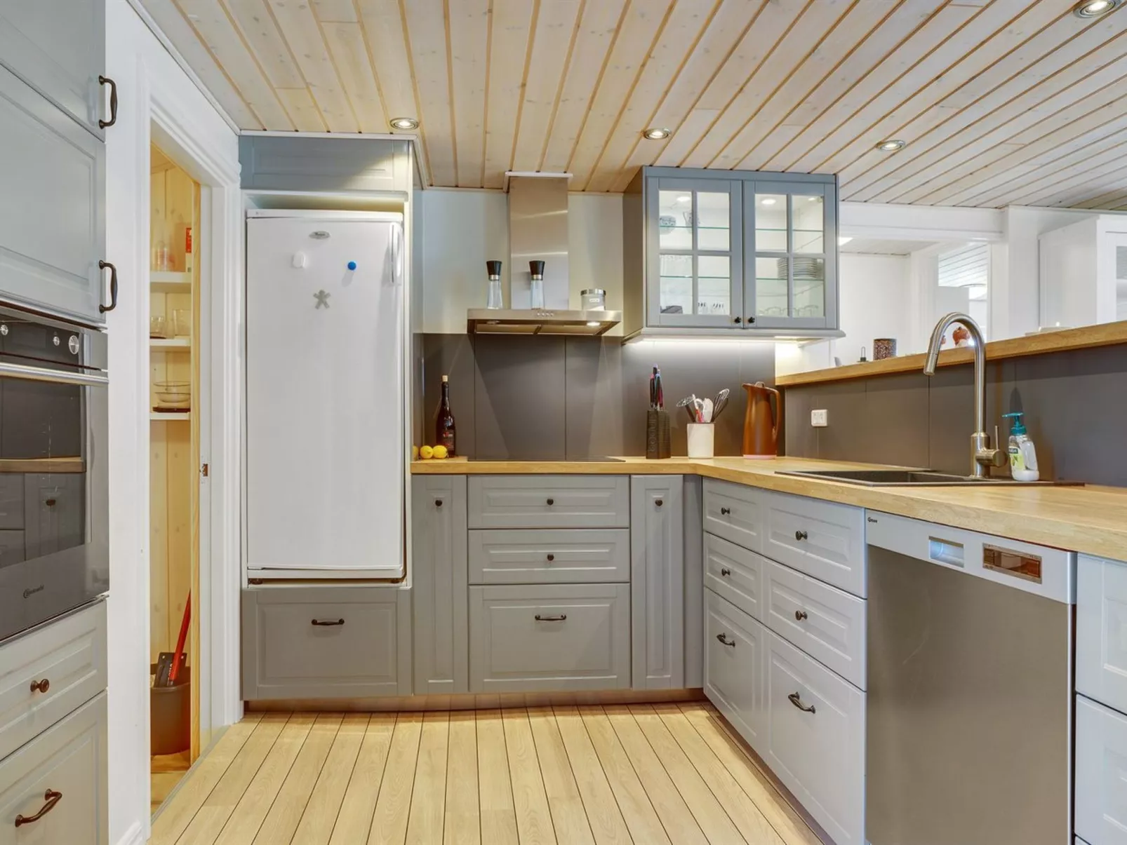 "Erhardt" - 800m from the sea-Drinnen