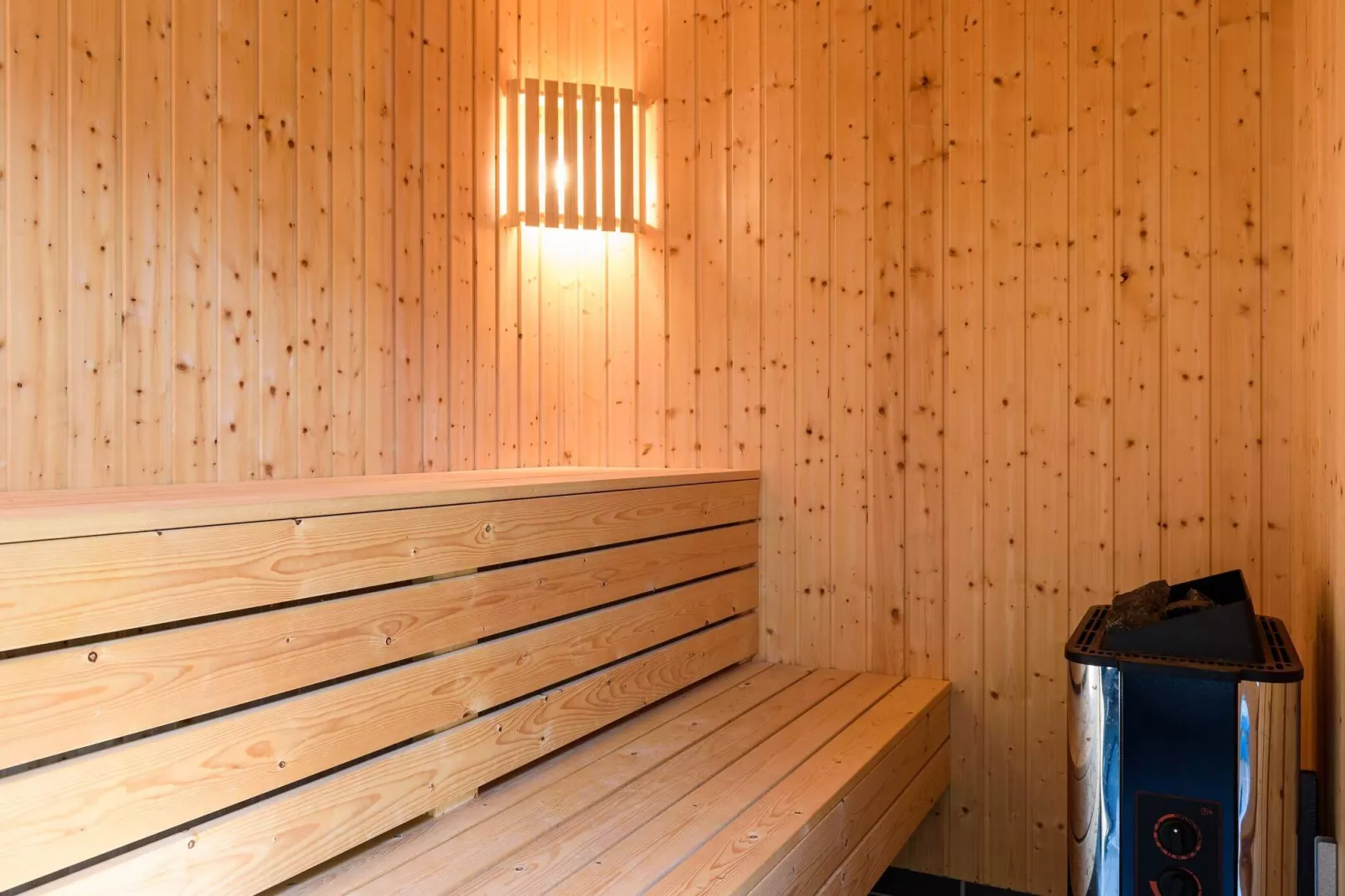 Maison de vacances pour 6 a Henne-Sauna