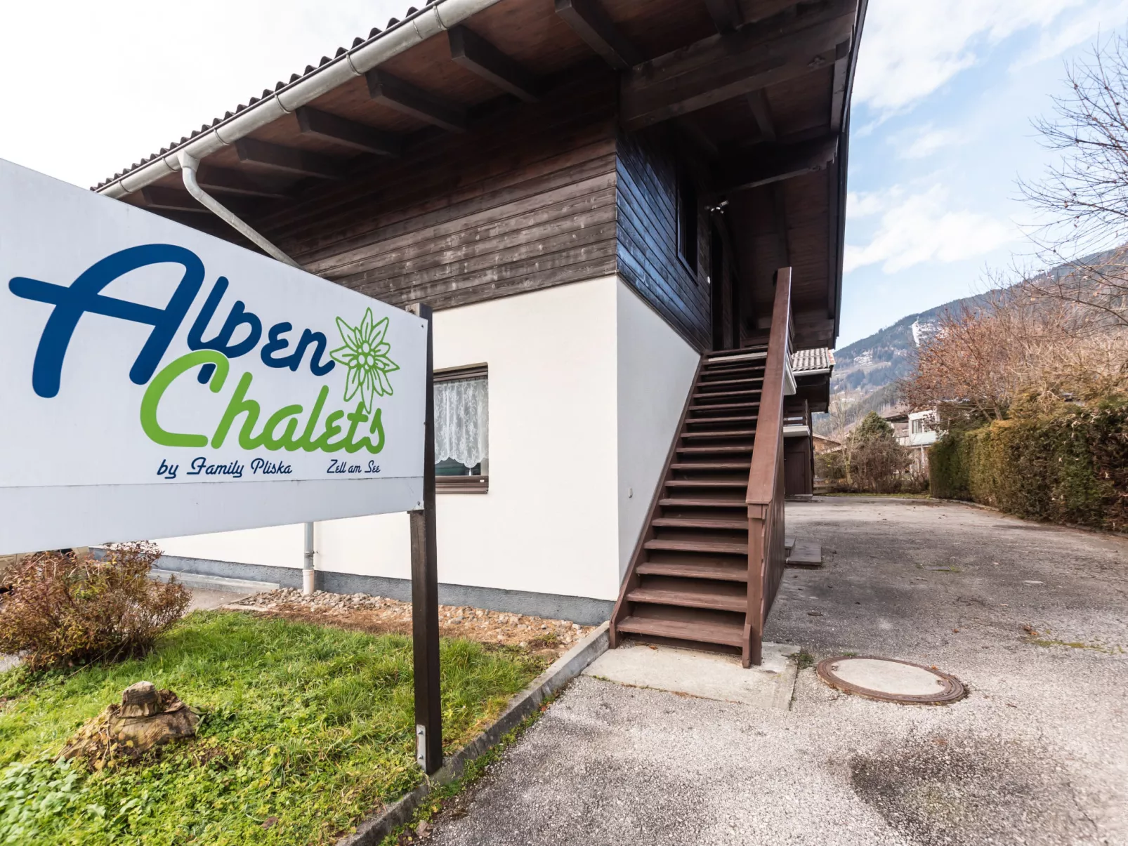Alpenchalets-Outside