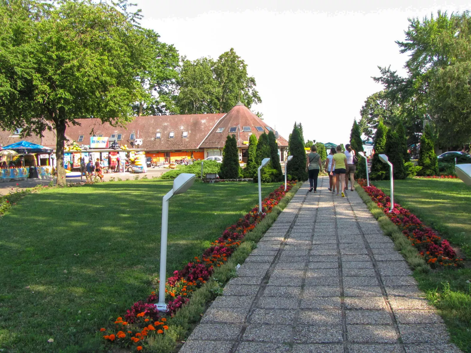 Balatontourist Füred-Outside