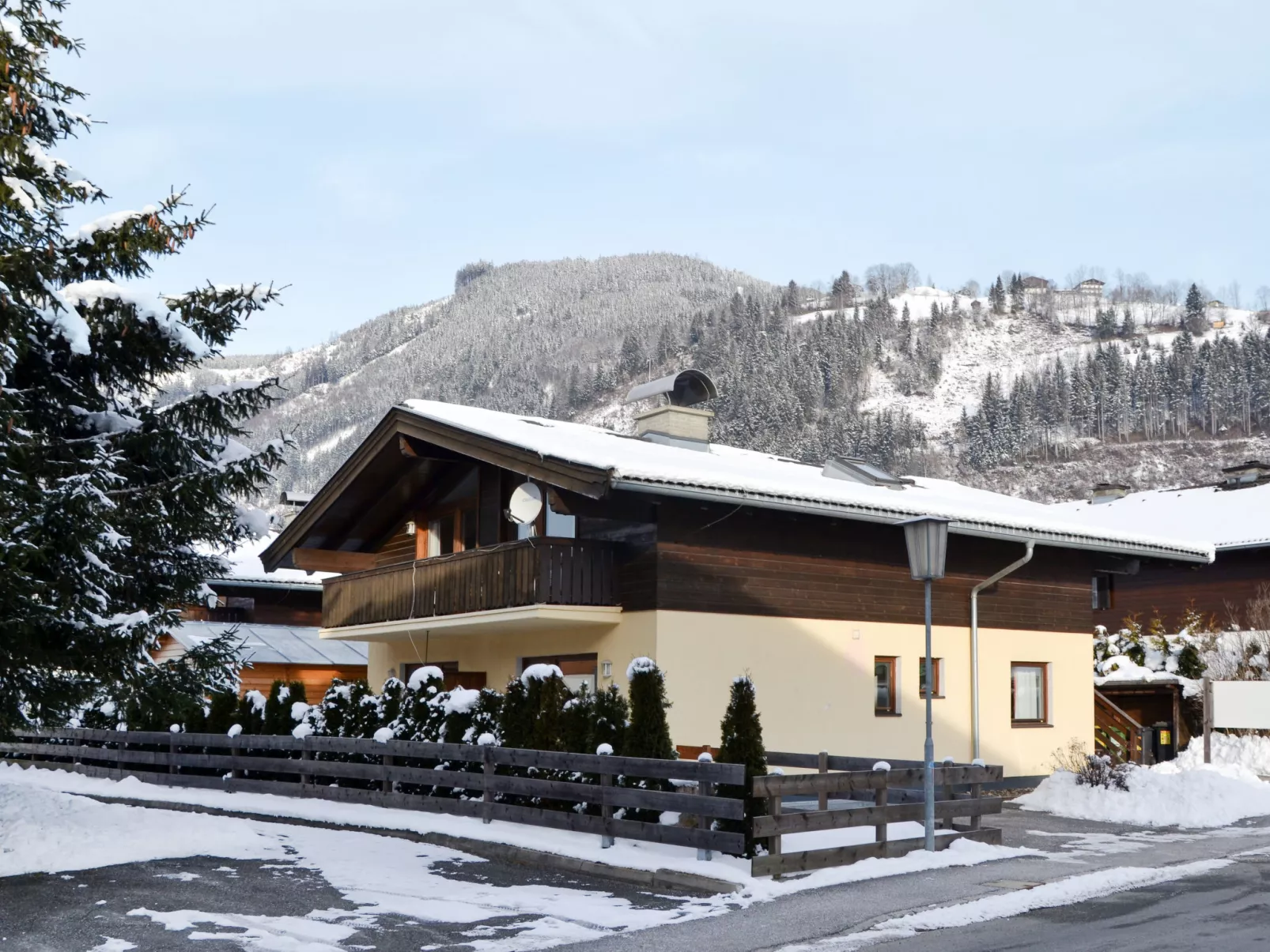 Alpenchalets-Outside