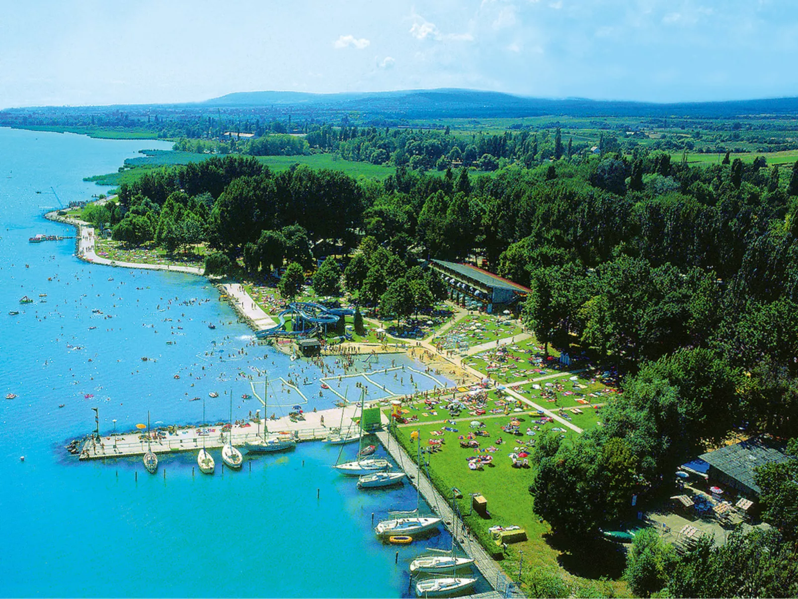 Balatontourist Füred-Outside