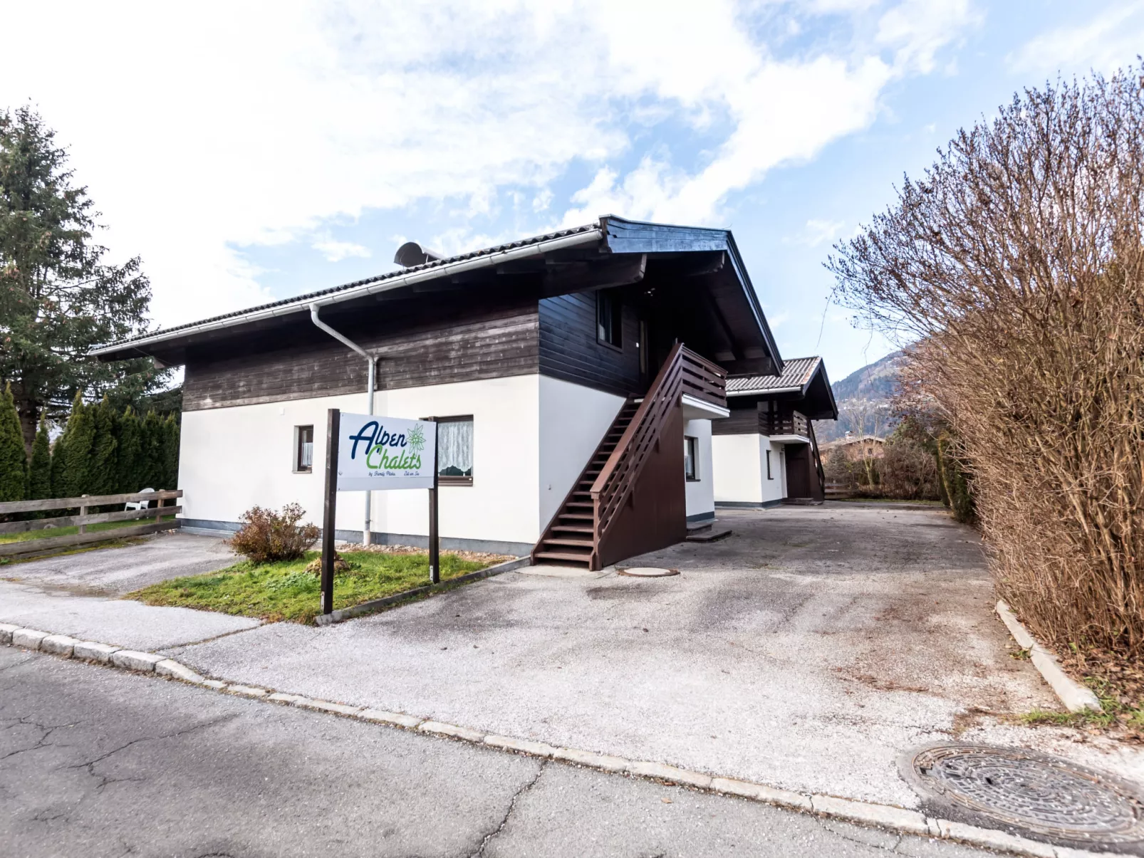 Alpenchalets-Outside