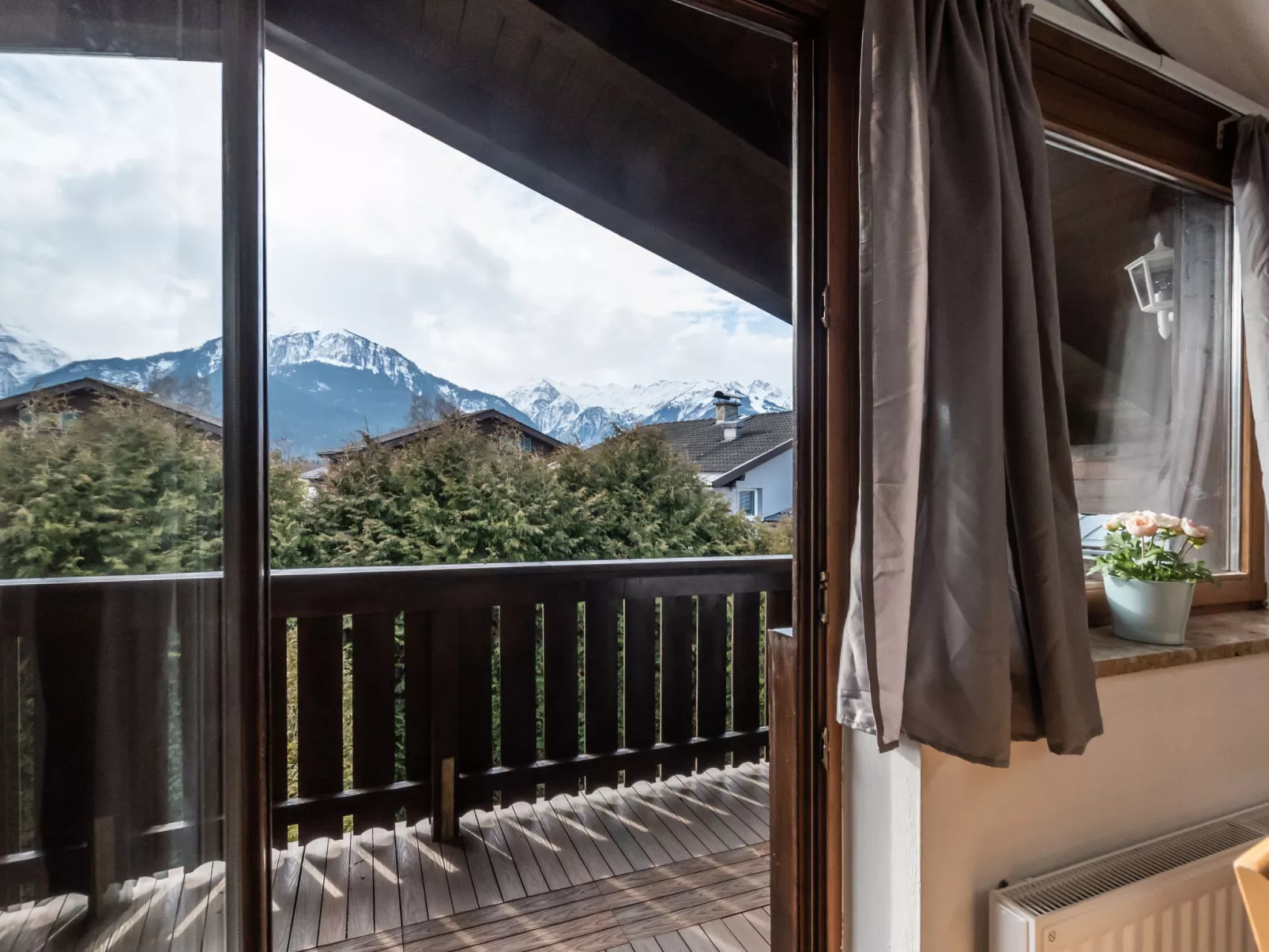 Alpenchalets-Outside