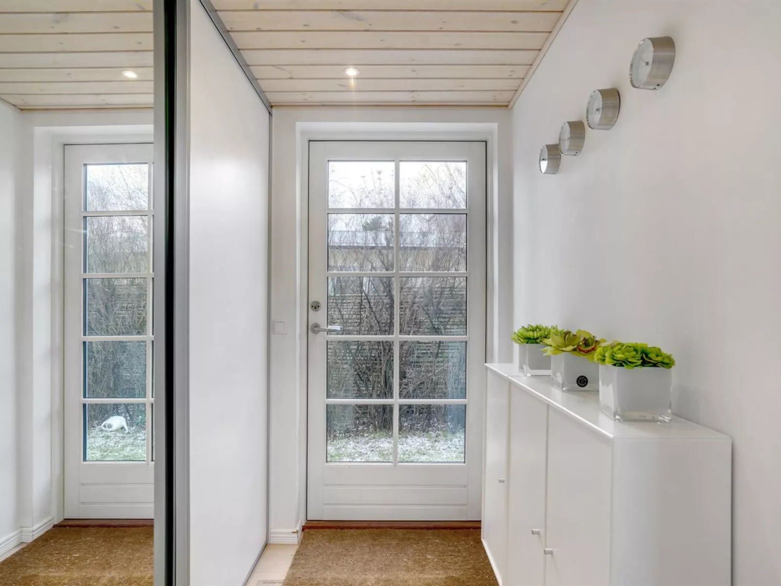"Amine" - 700m from the sea-Inside