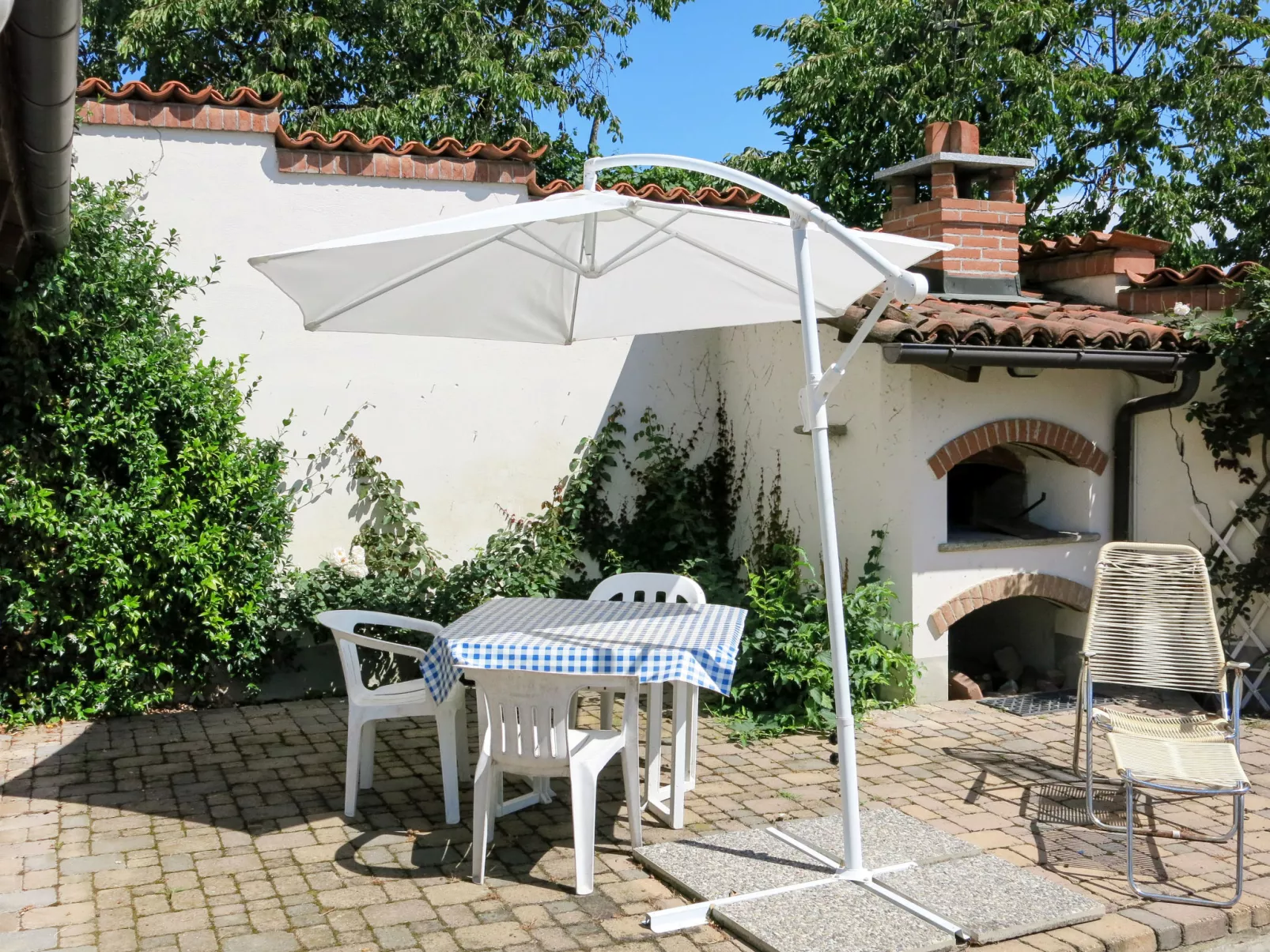 Il Carroccio-Outside