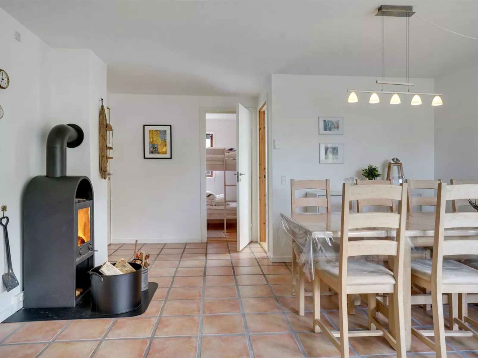"Eivi" - 150m from the sea-Drinnen