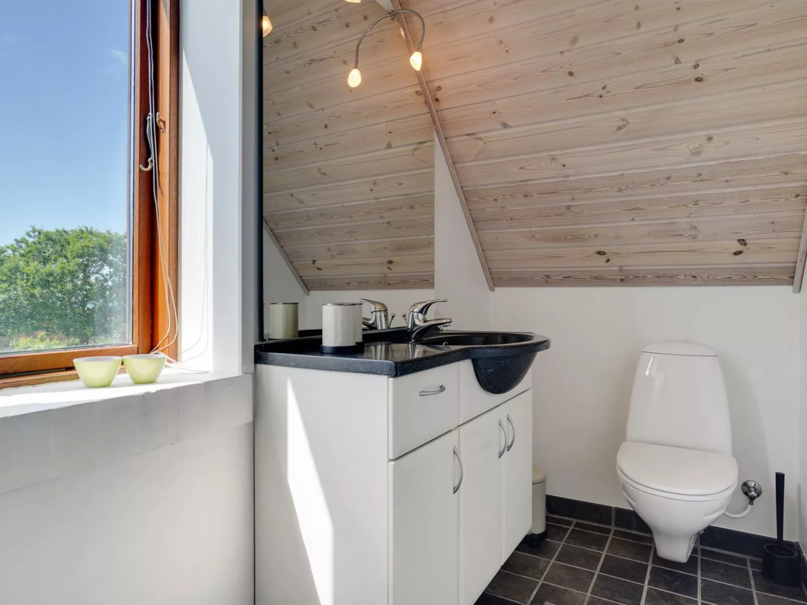 "Eivi" - 150m from the sea-Drinnen