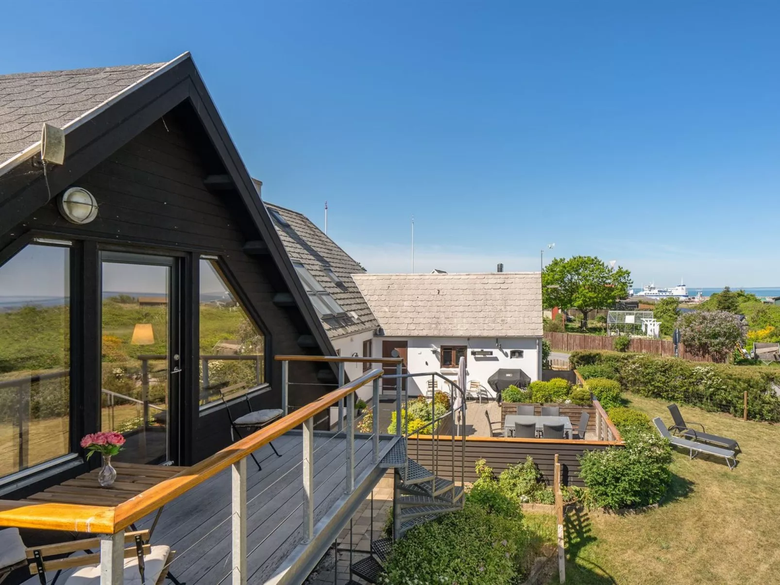 "Eivi" - 150m from the sea-Draußen