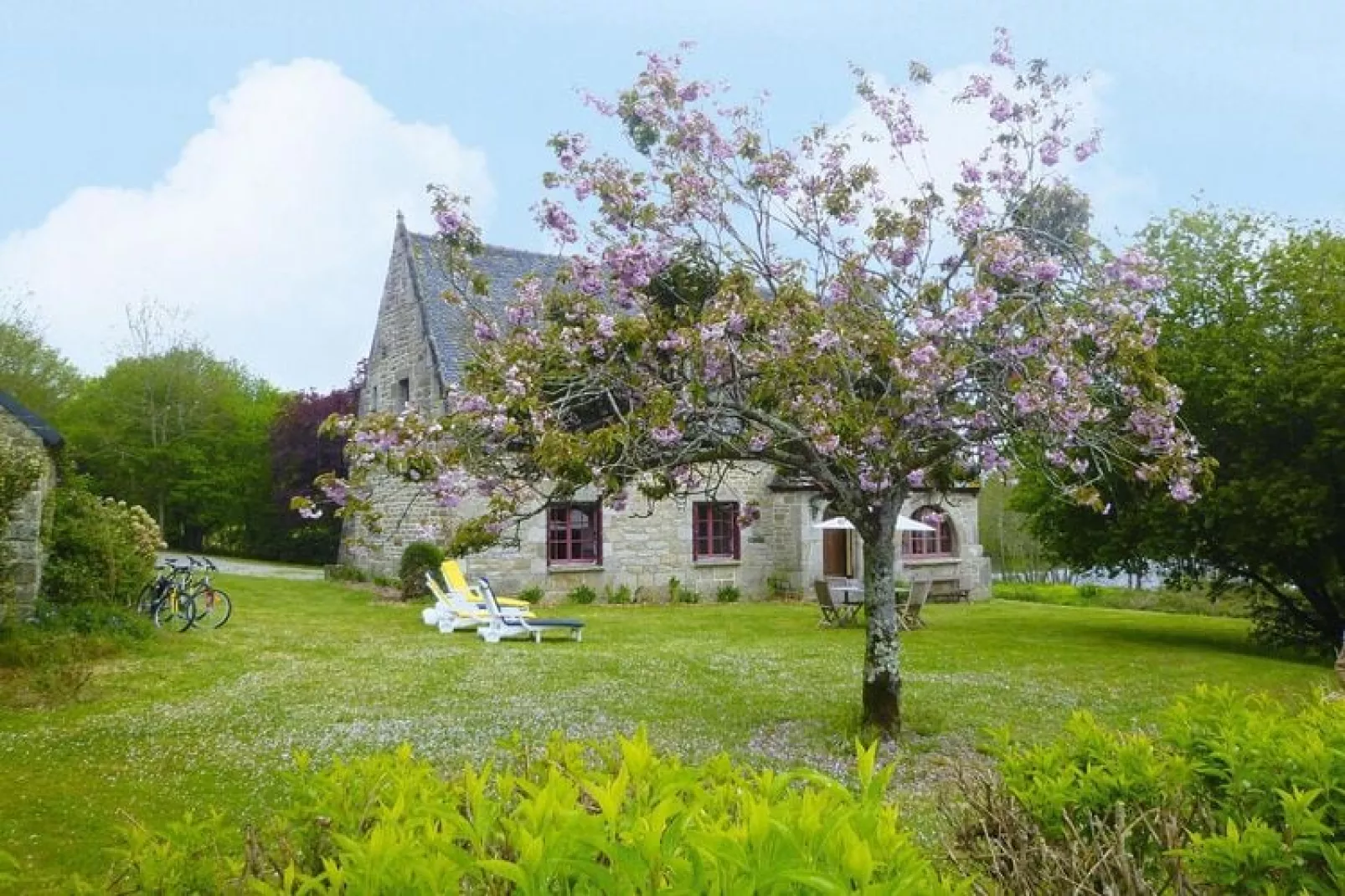 Holiday home Landéleau-Jardin d'été