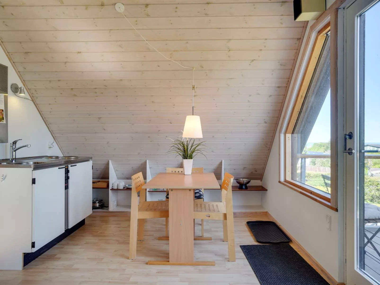 "Eivi" - 150m from the sea-Drinnen