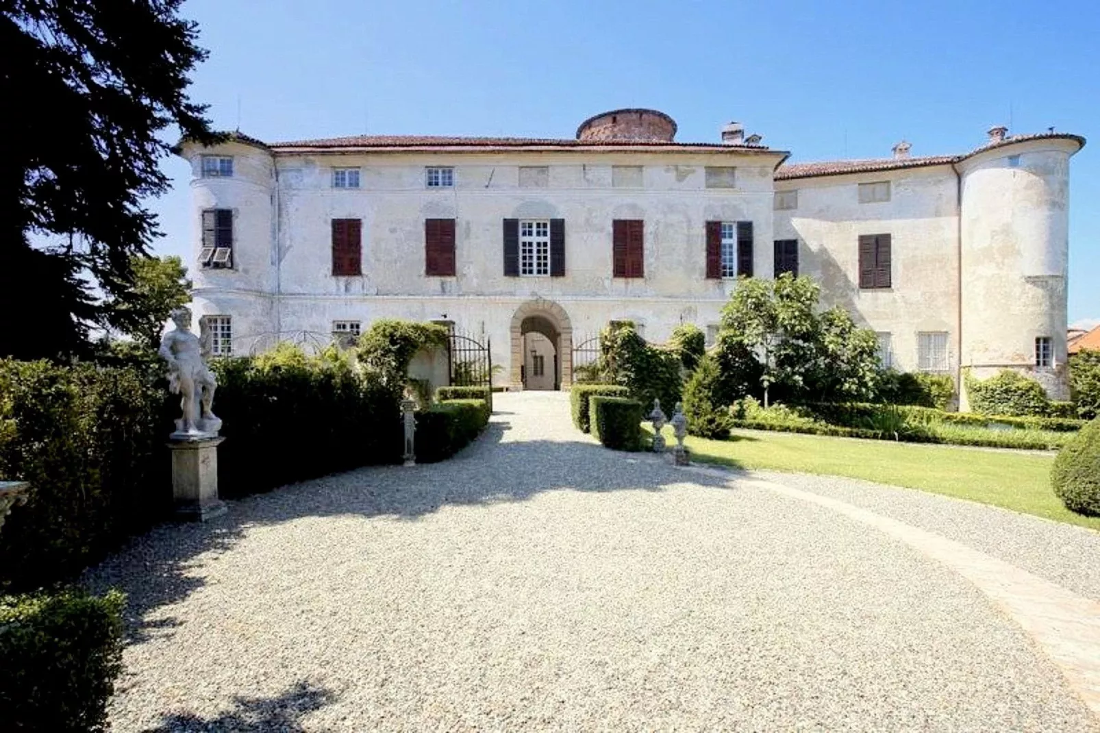 Castello Grimalda - Le Zie-Exterior summer