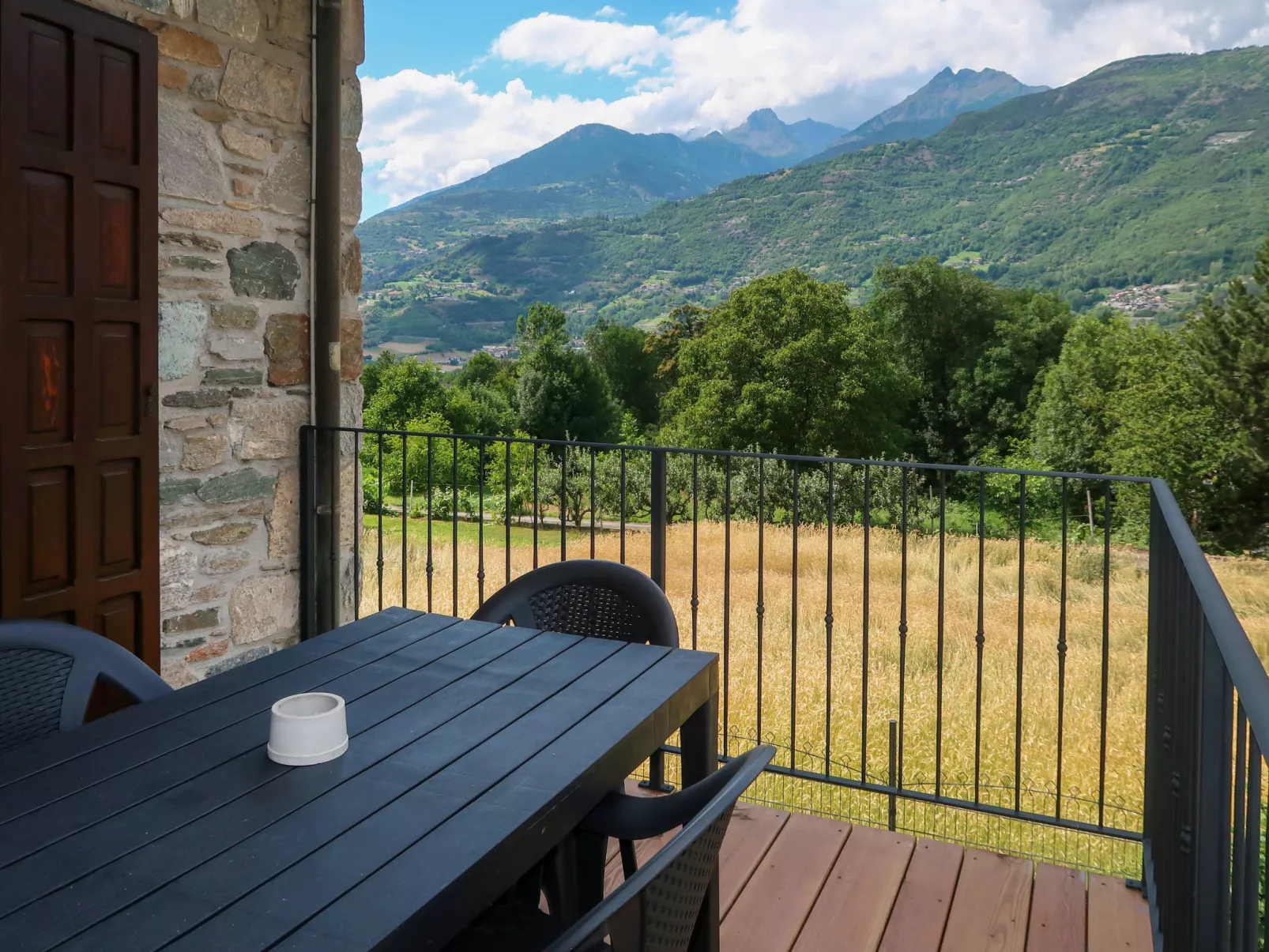 Maison Pro de Solari-Outside