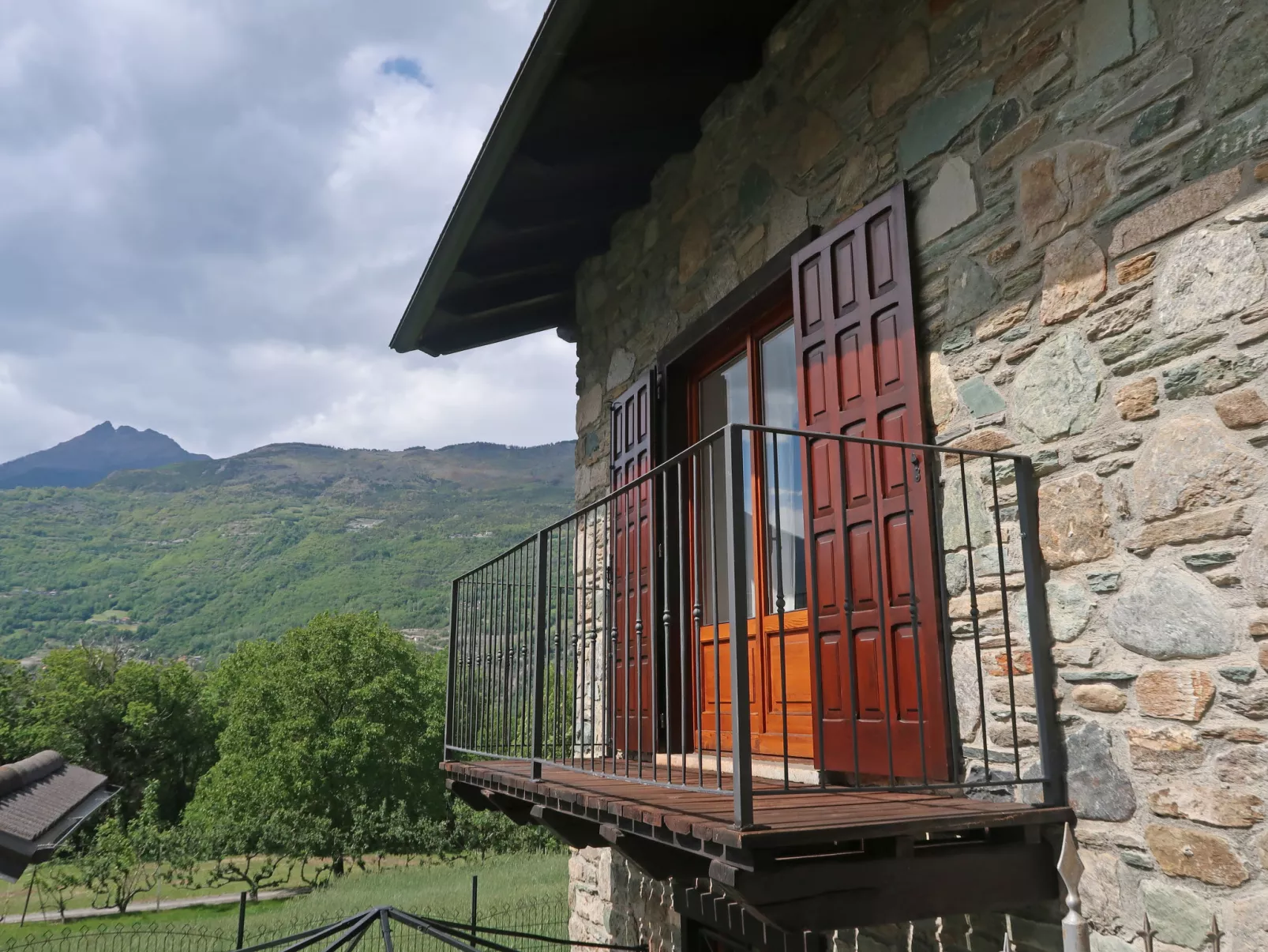Maison Pro de Solari-Outside
