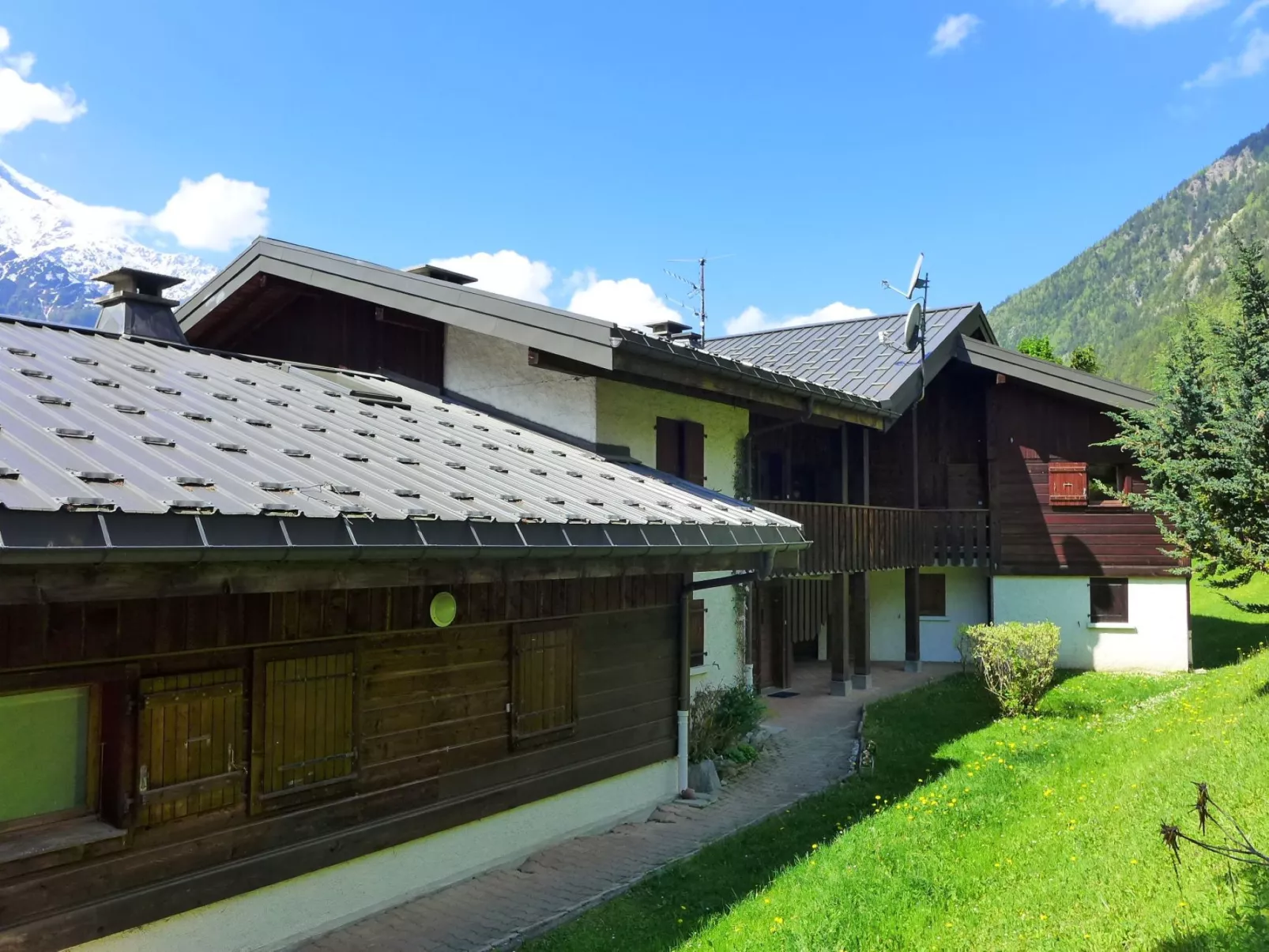 Clos des Outannes-Draußen