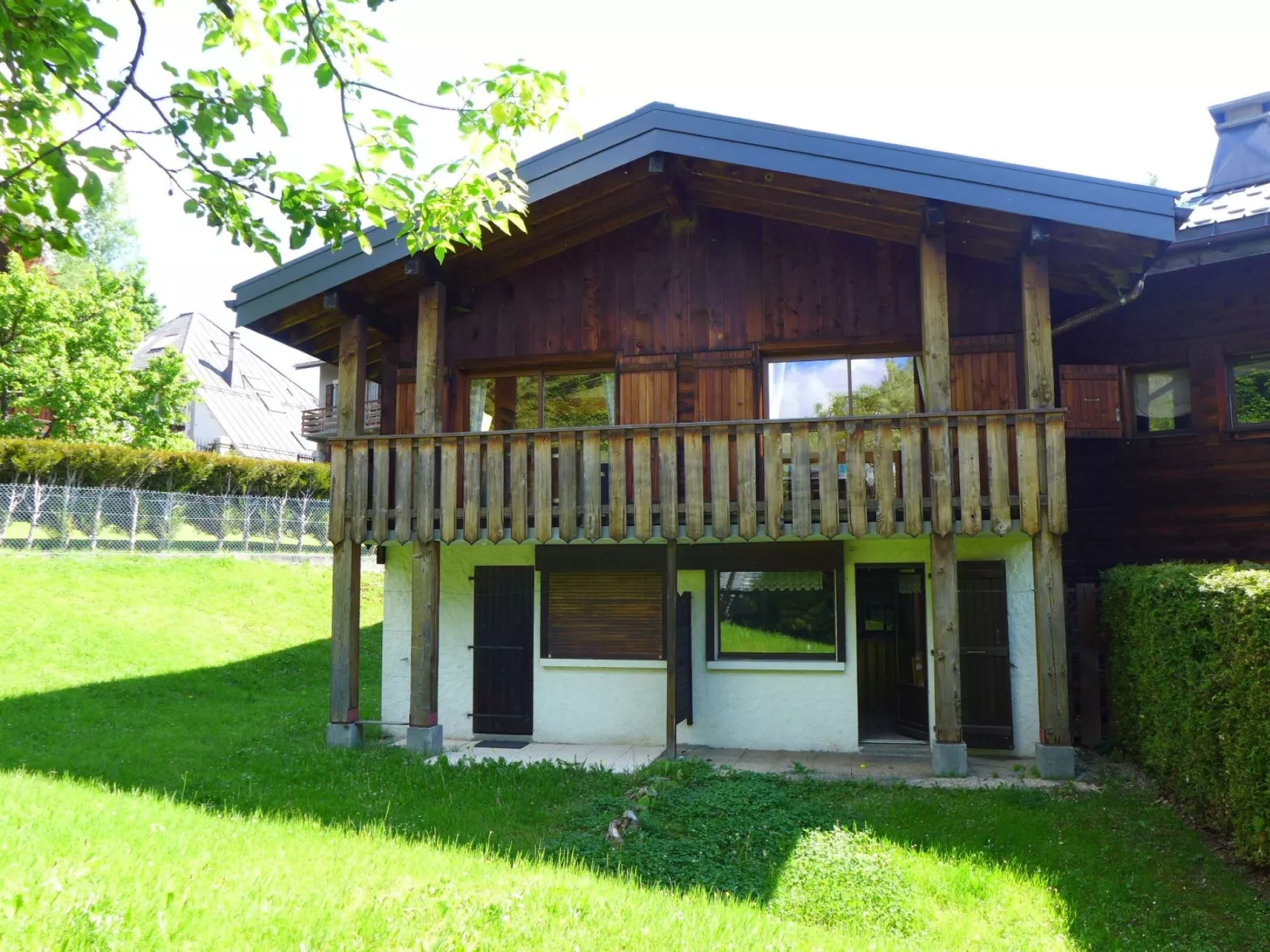 Clos des Outannes-Draußen