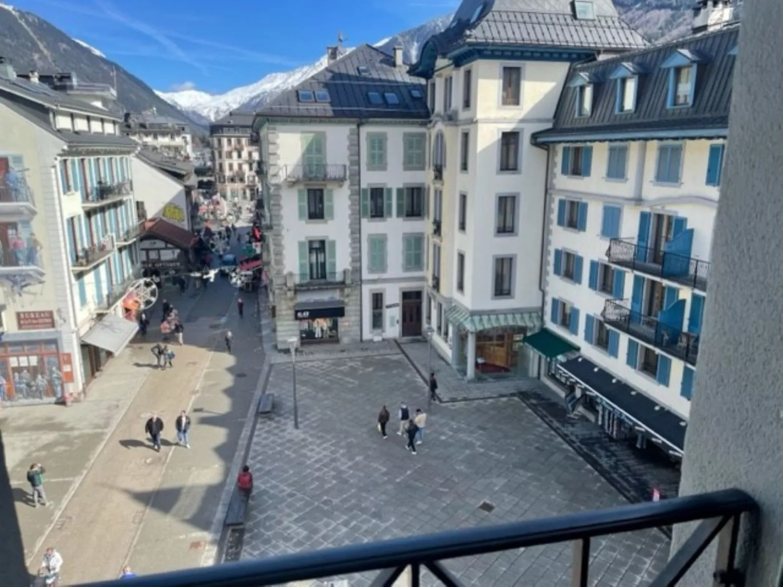 Le Pavillon-Dedans