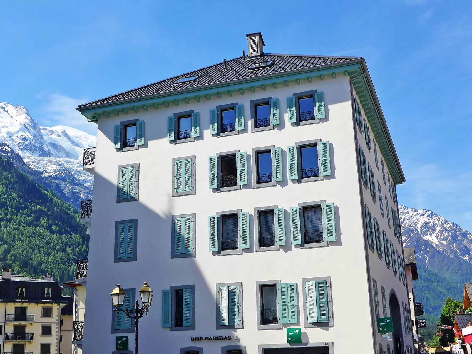 Le Pavillon-Dehors