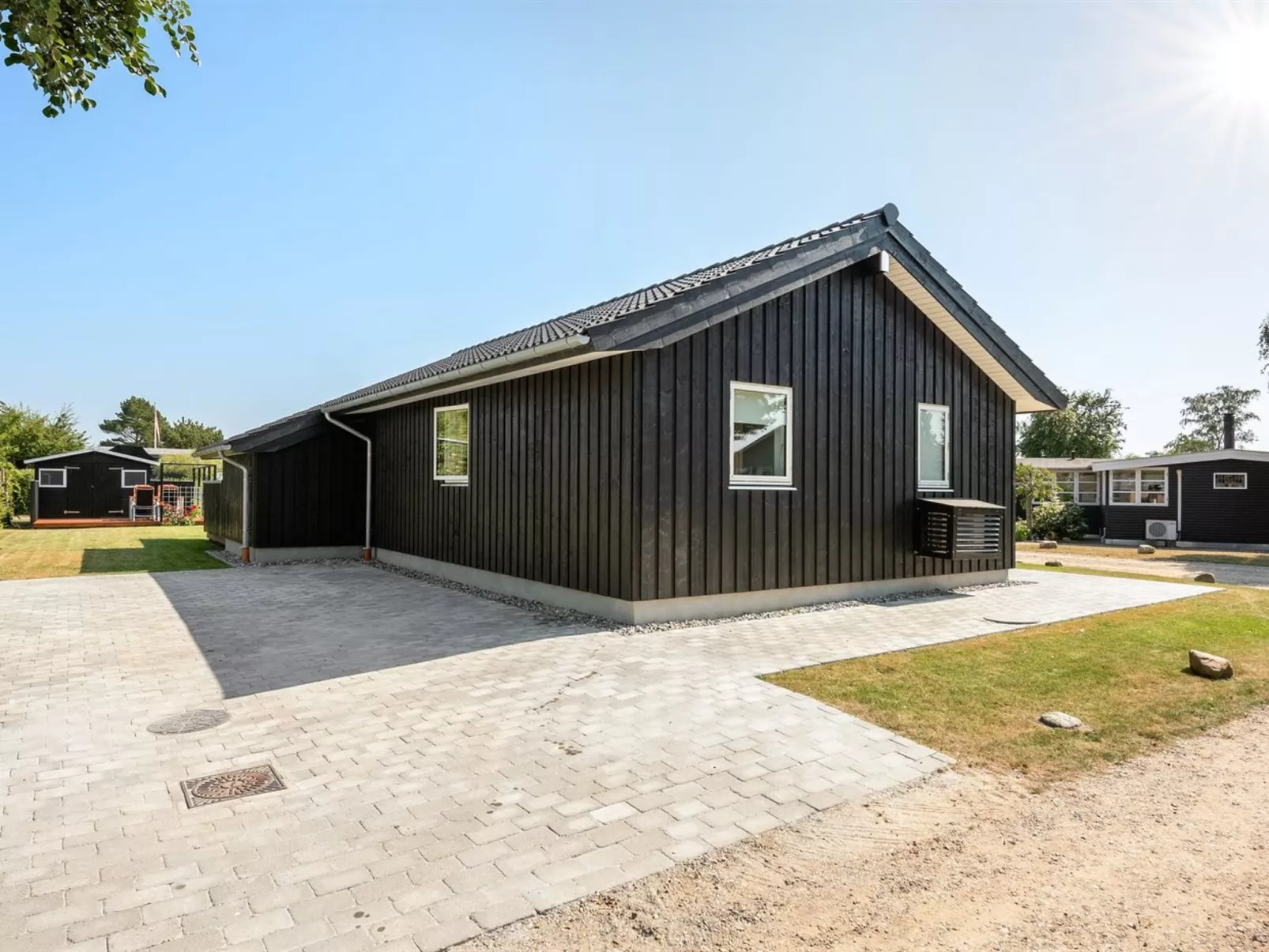 "Sighfrith" - 150m from the sea-Outside