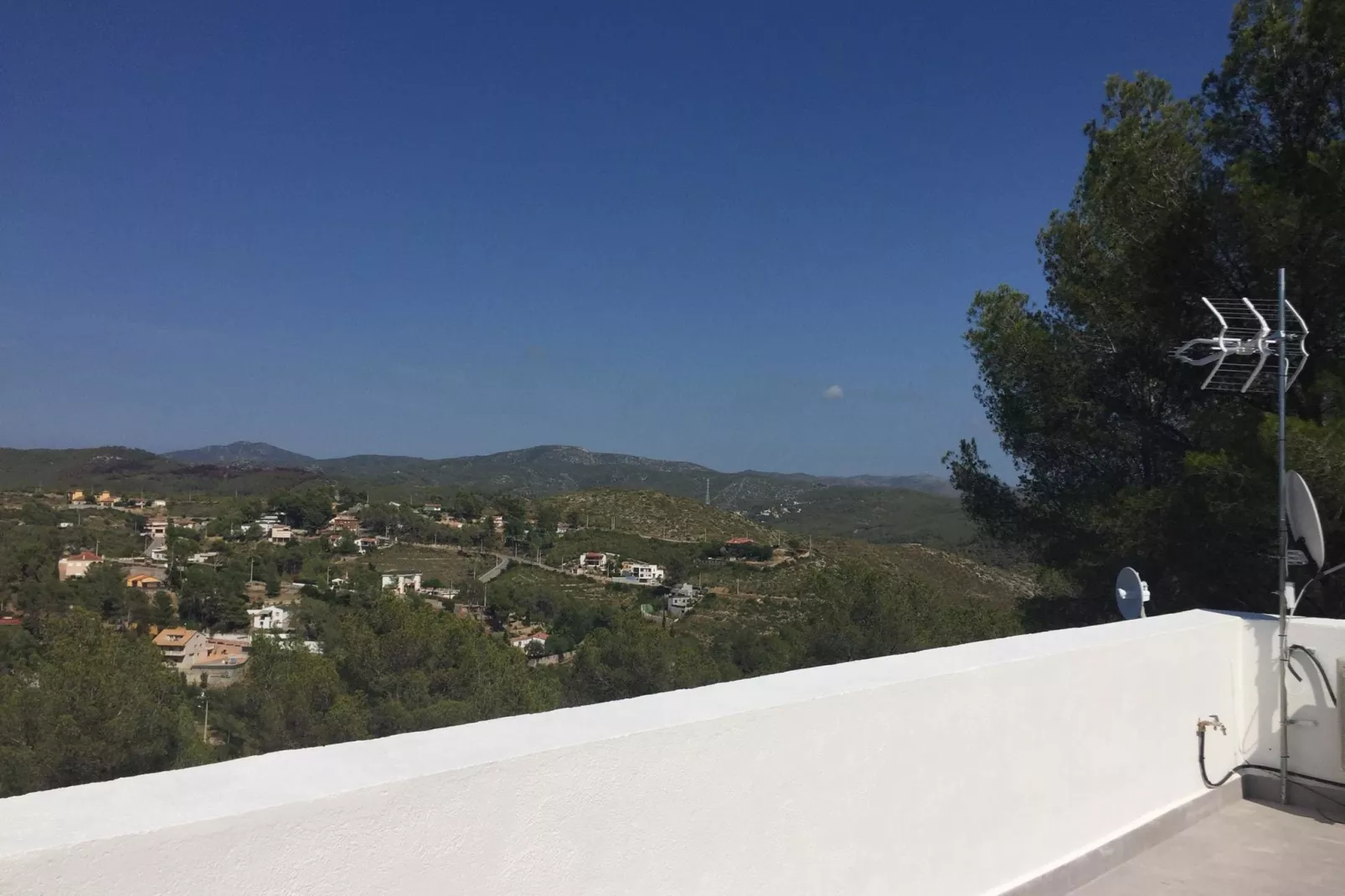 House Olivella-Vue d'été