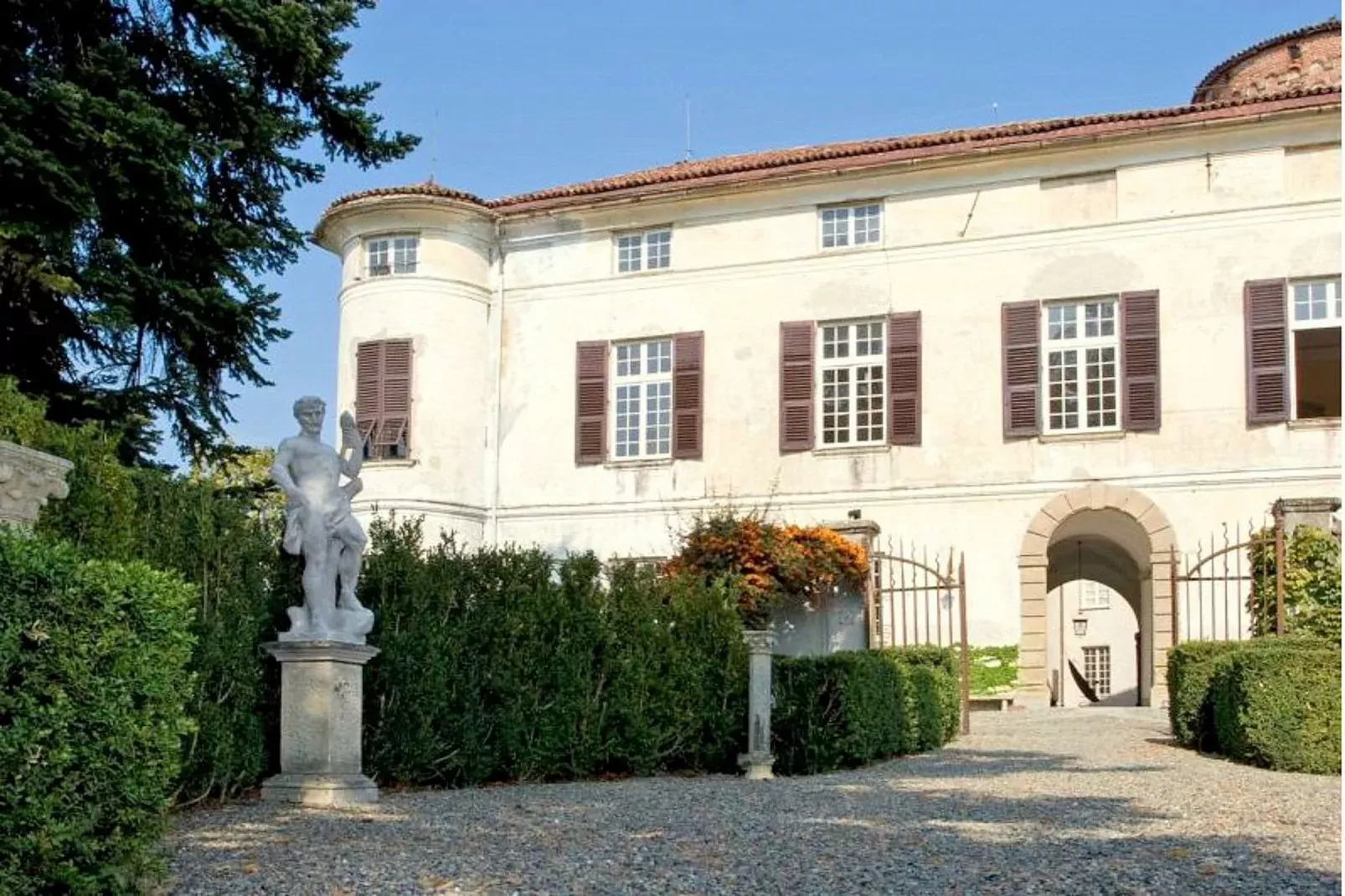 Castello Grimalda - Conchiglie-Exterior summer