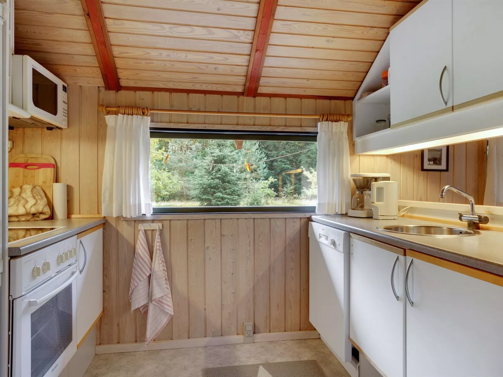 "Esteri" - 800m from the sea-Inside