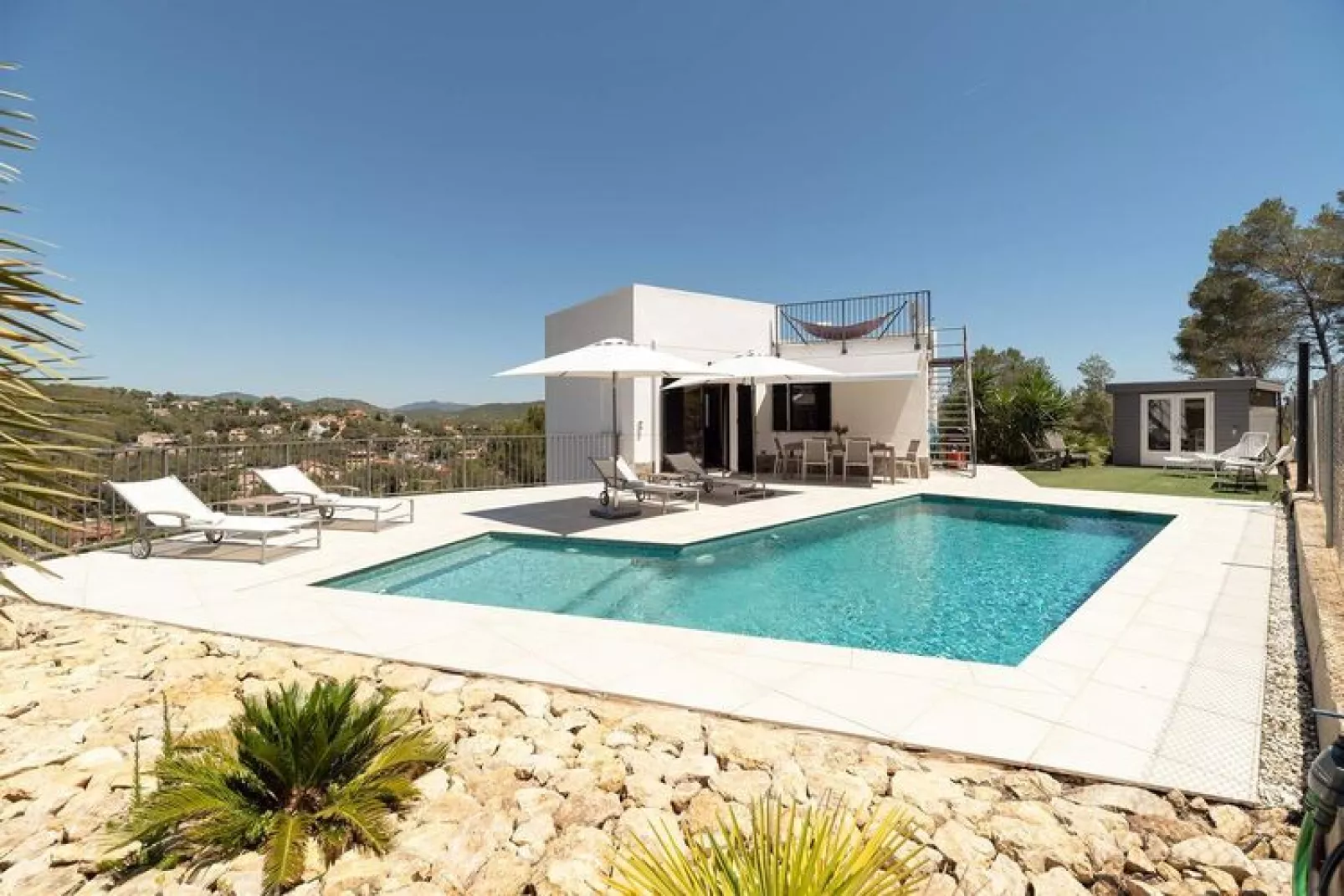 House Olivella-Extérieur été