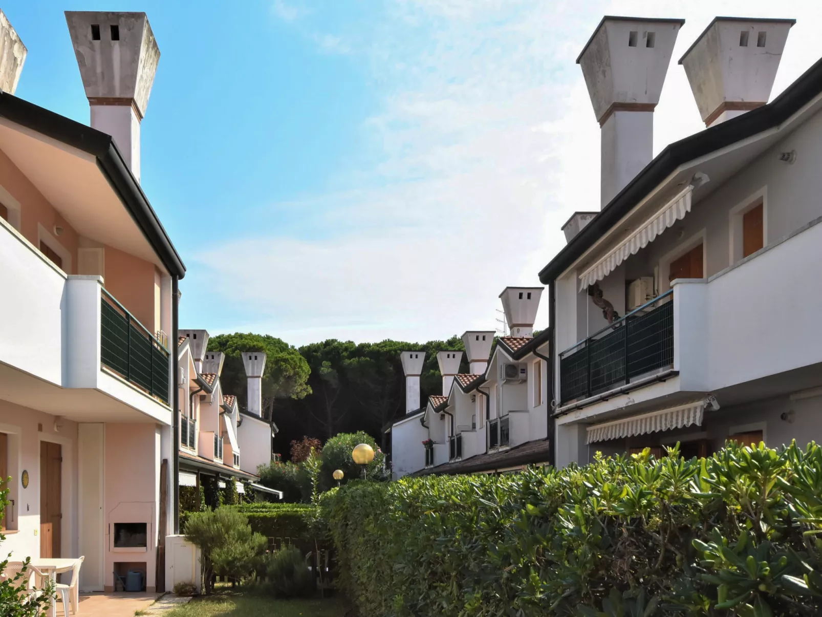 Mediterraneo-Outside