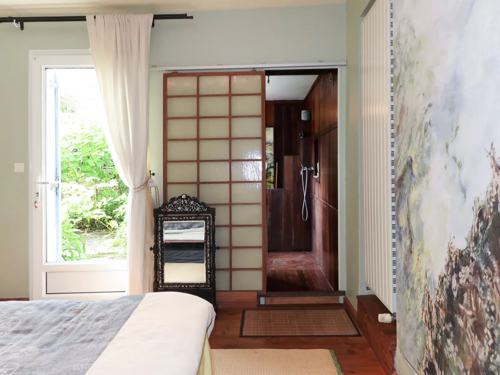 Pavillon Asiatique-Inside
