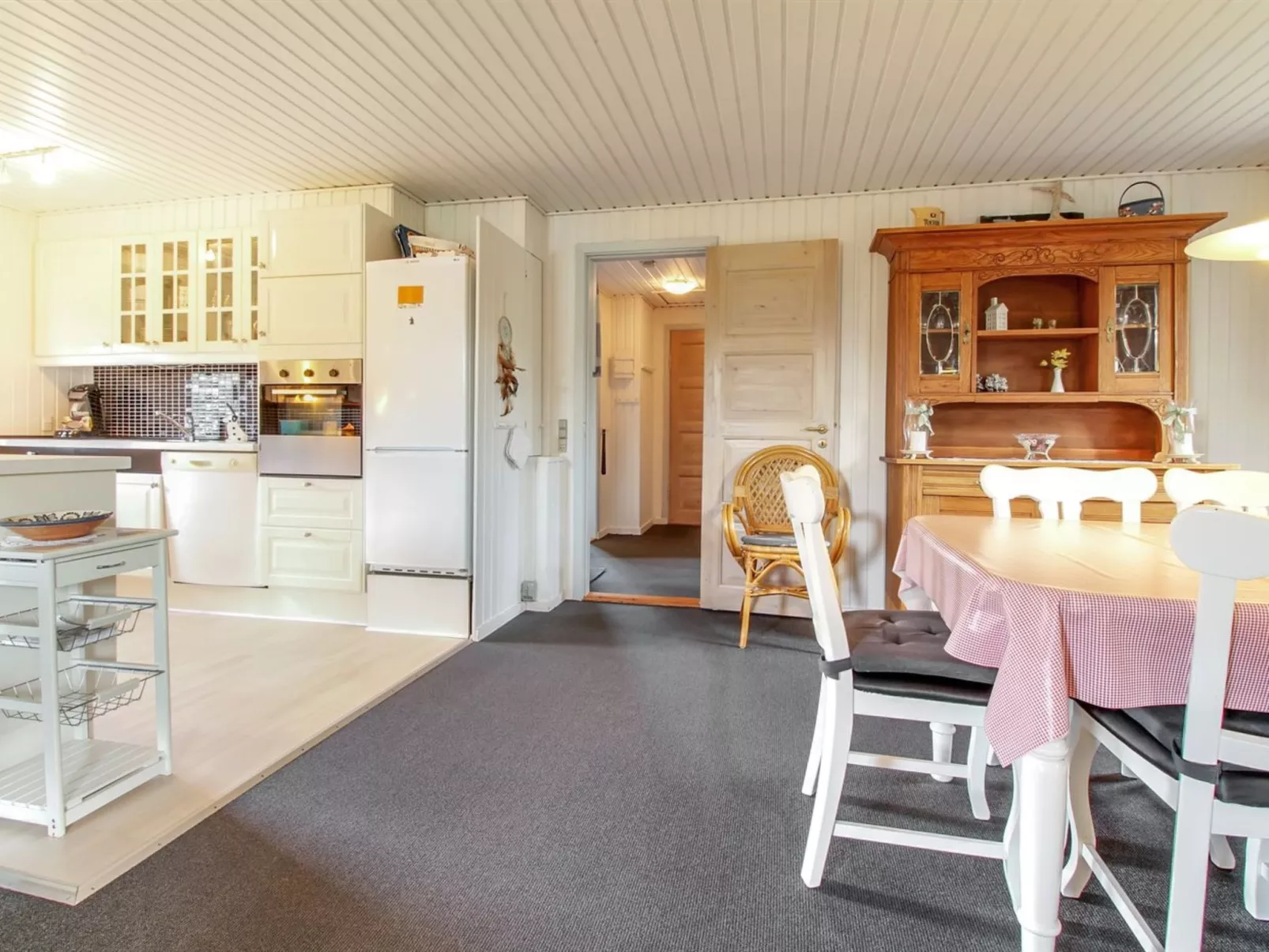 "Aima" - 400m from the sea-Inside
