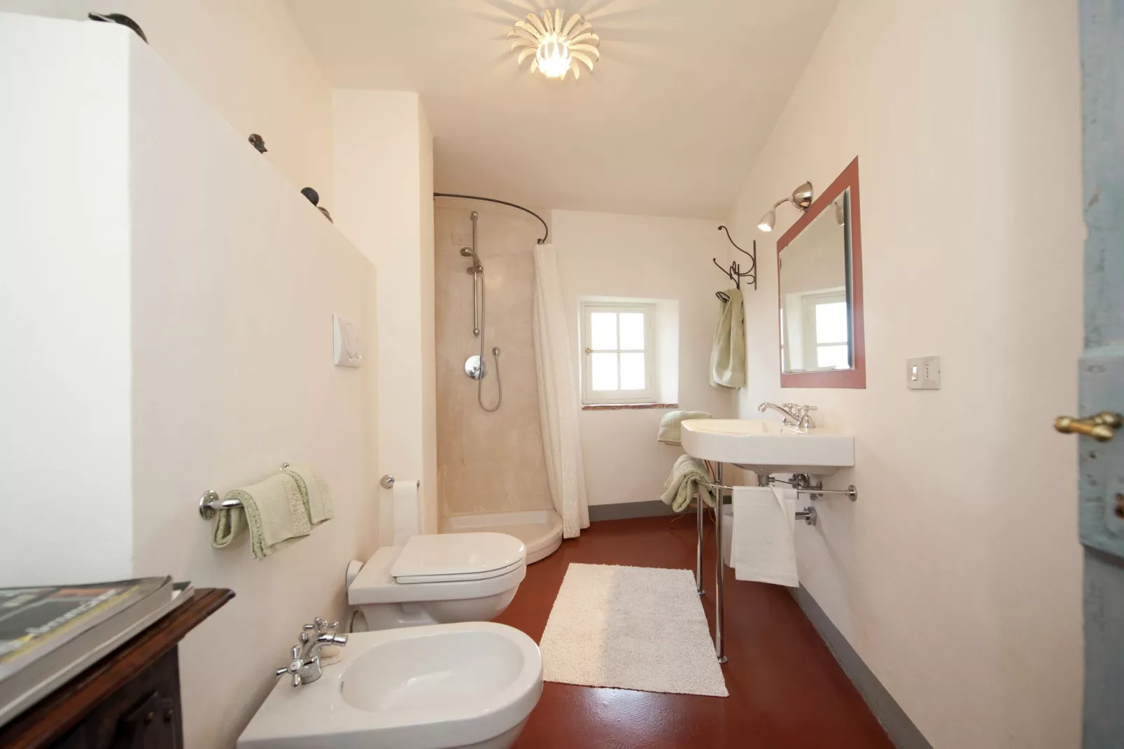 Castello Grimalda - Conchiglie-Bathroom