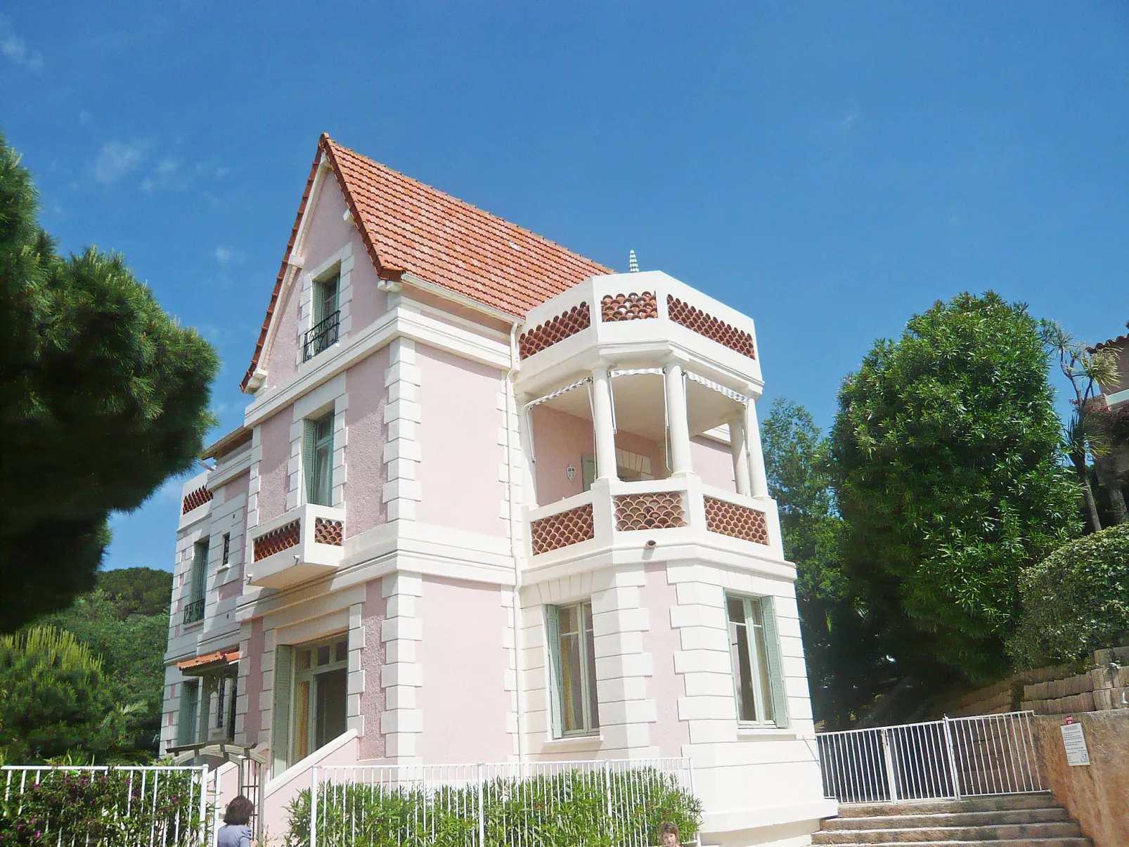 Castel Haussmann-Dehors
