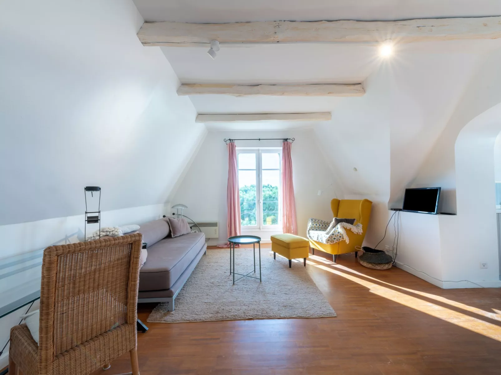 Castel Haussmann-Inside