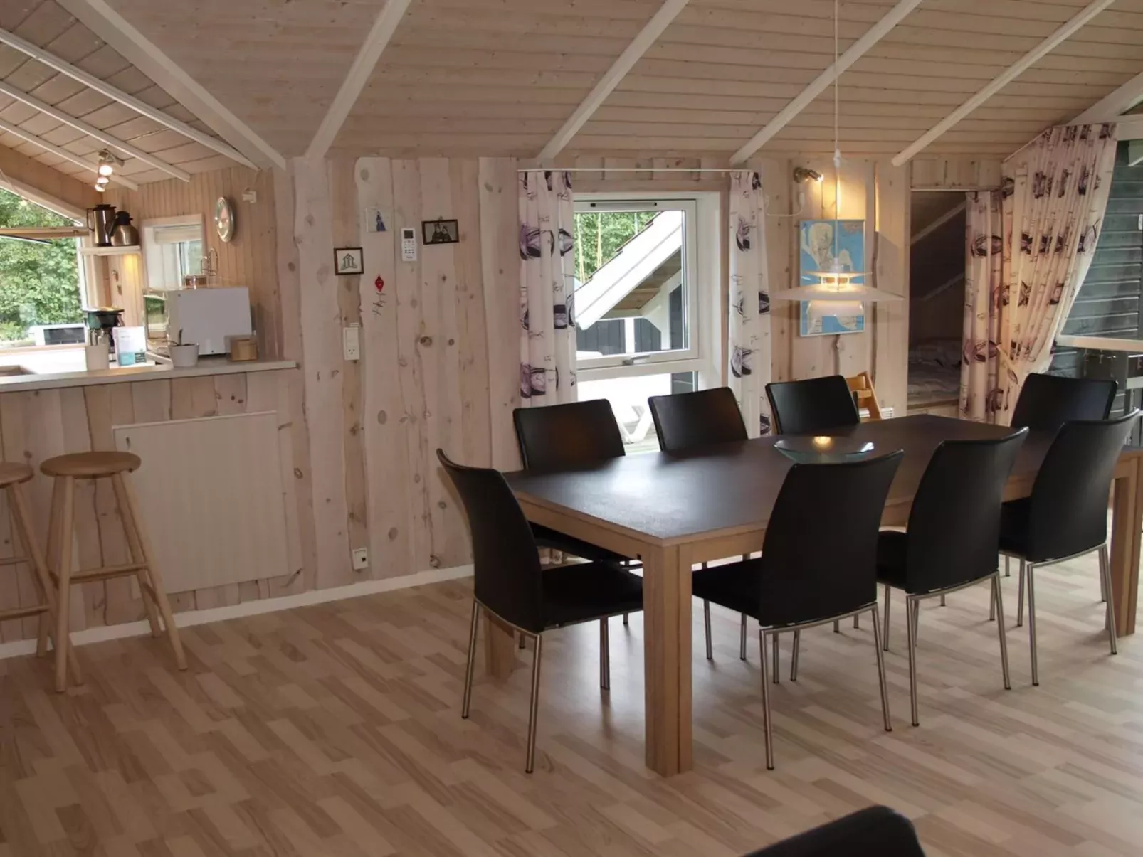 "Germaine" - 1.2km from the sea-Inside