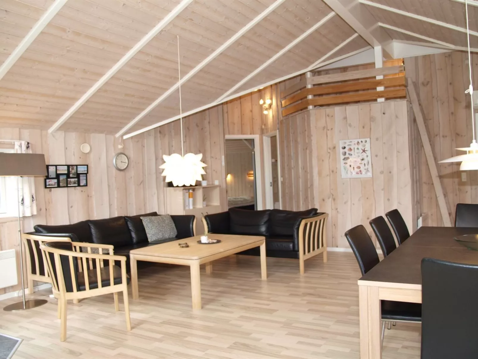 "Germaine" - 1.2km from the sea-Inside