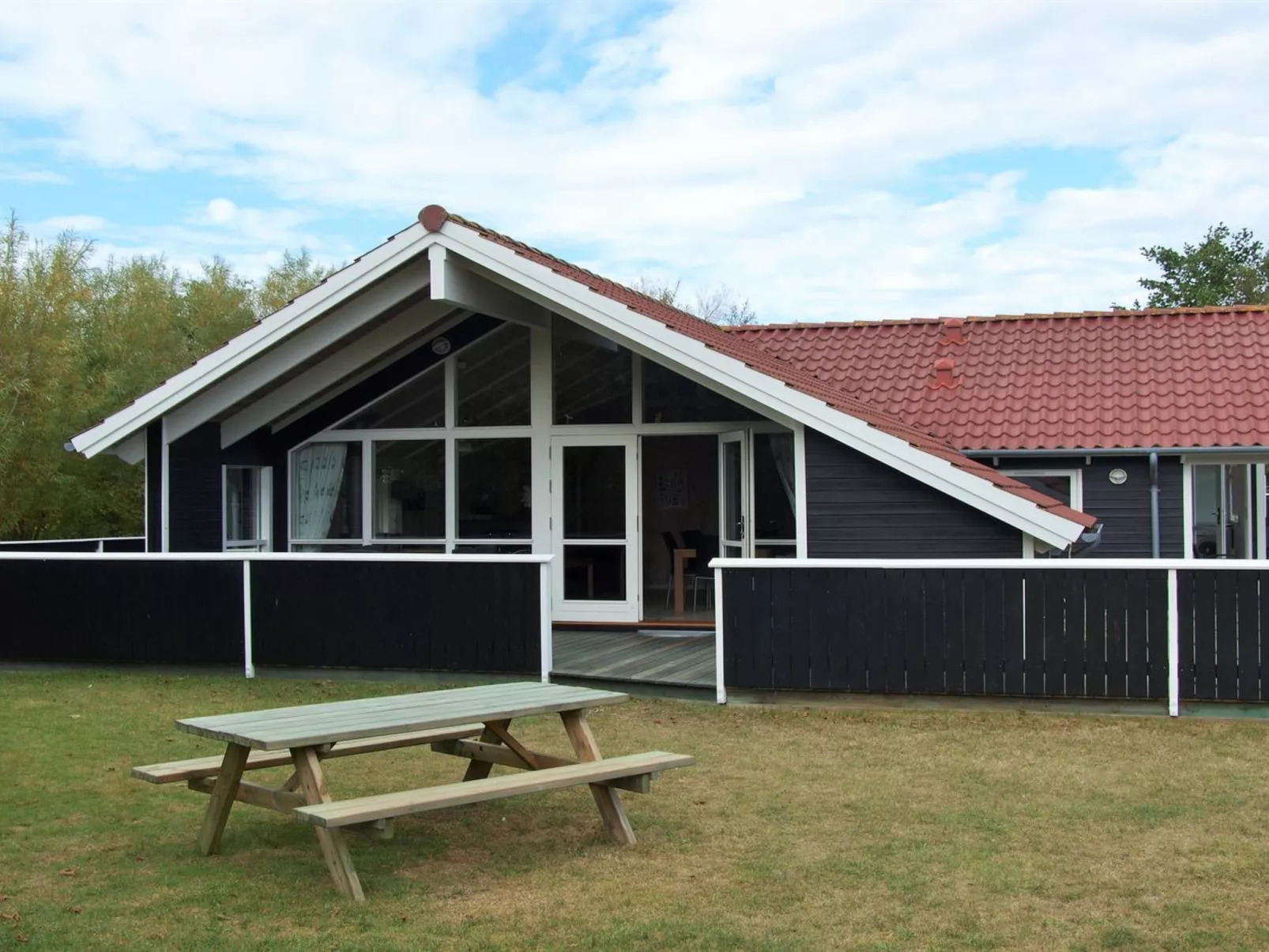 "Germaine" - 1.2km from the sea-Inside