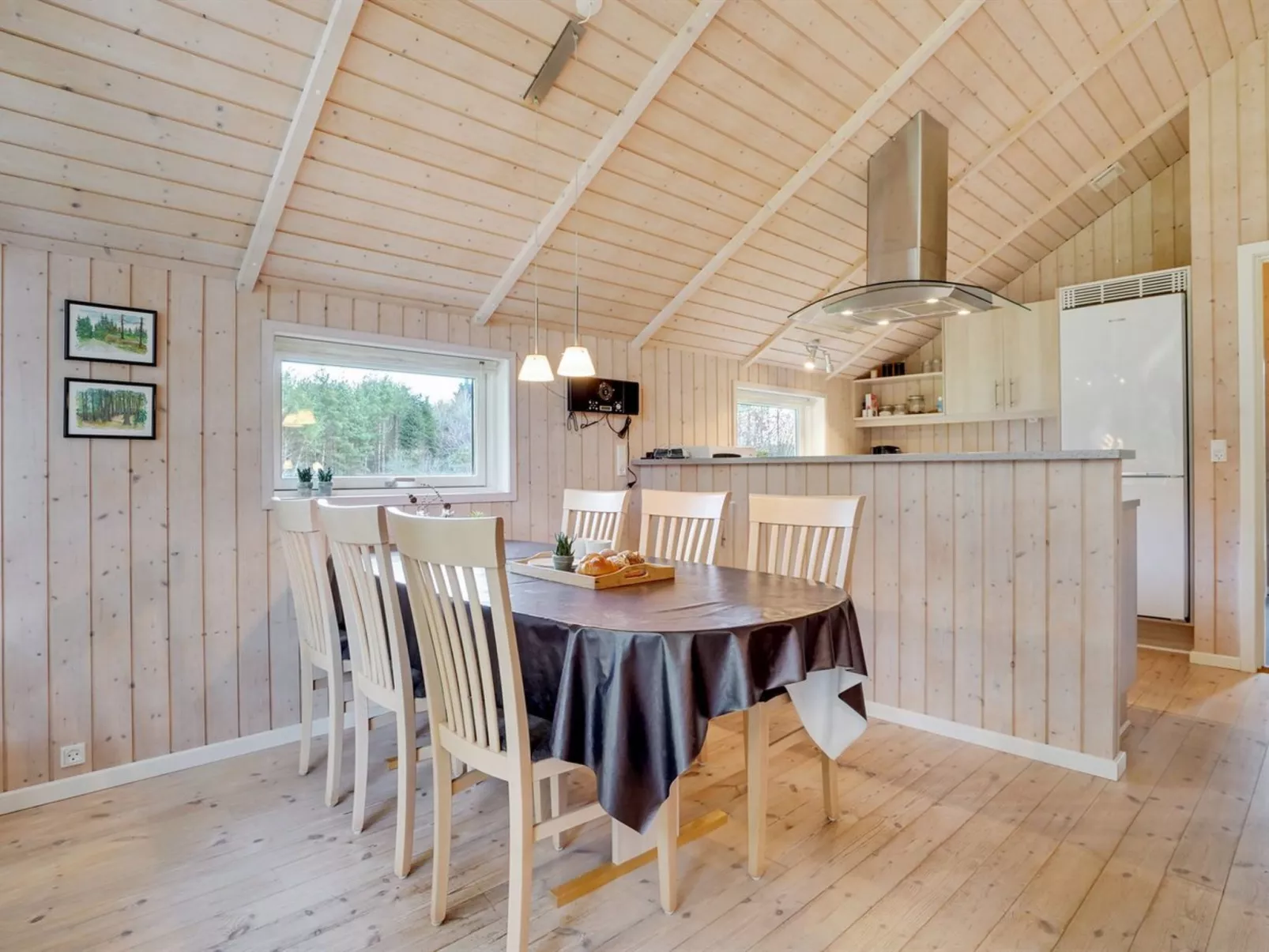 "Lisel" - 25km from the sea-Inside