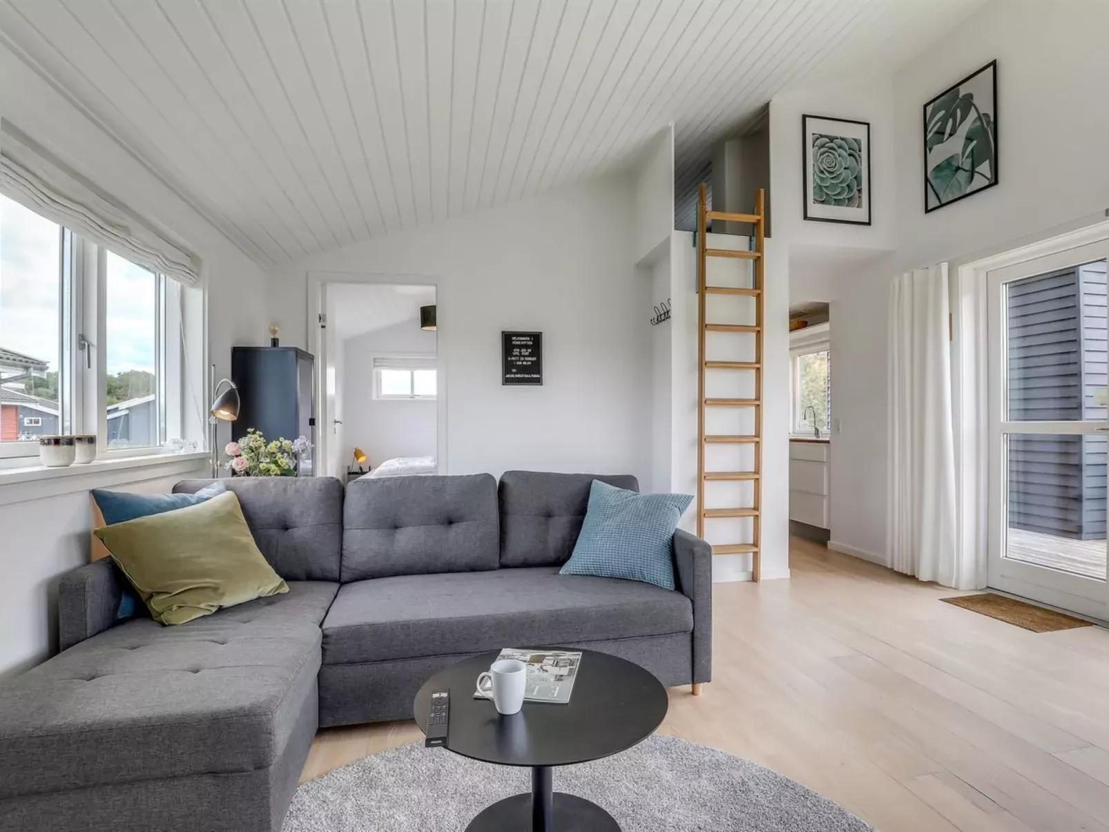 "Helemine" - 2.8km from the sea-Inside