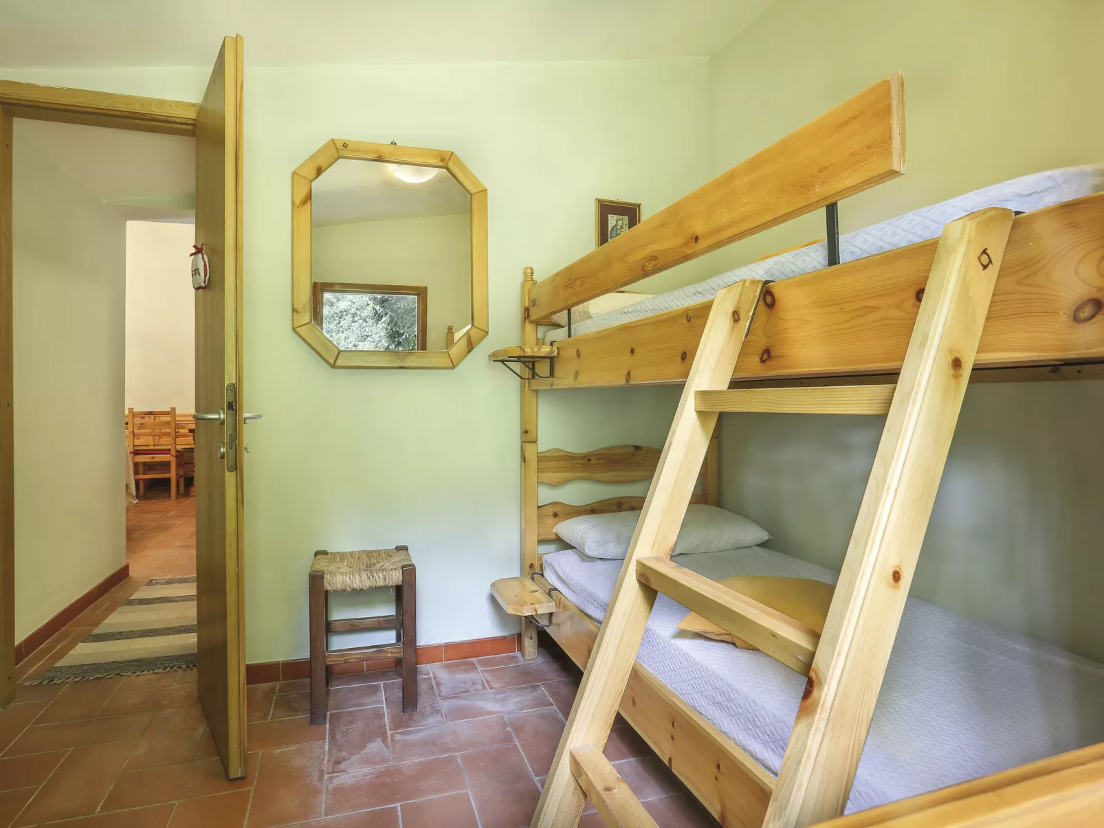 Al Faggio (GLL120)-Inside
