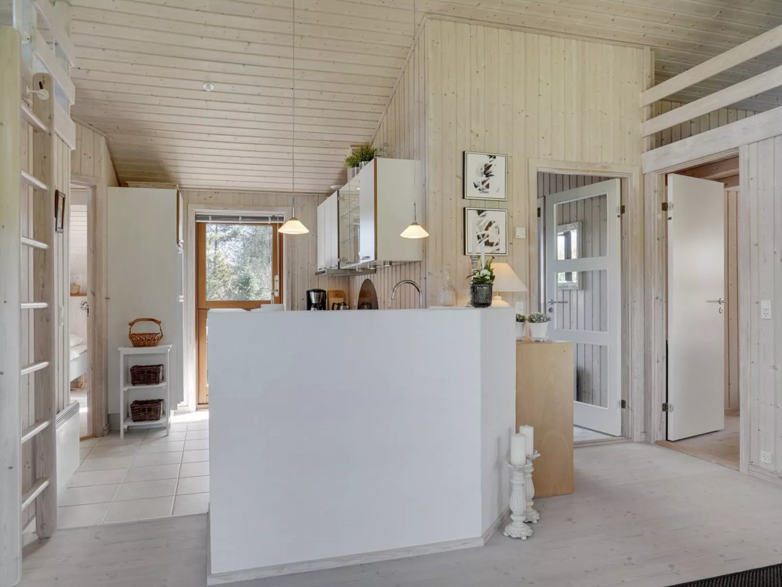 "Jelin" - 2.5km from the sea-Inside
