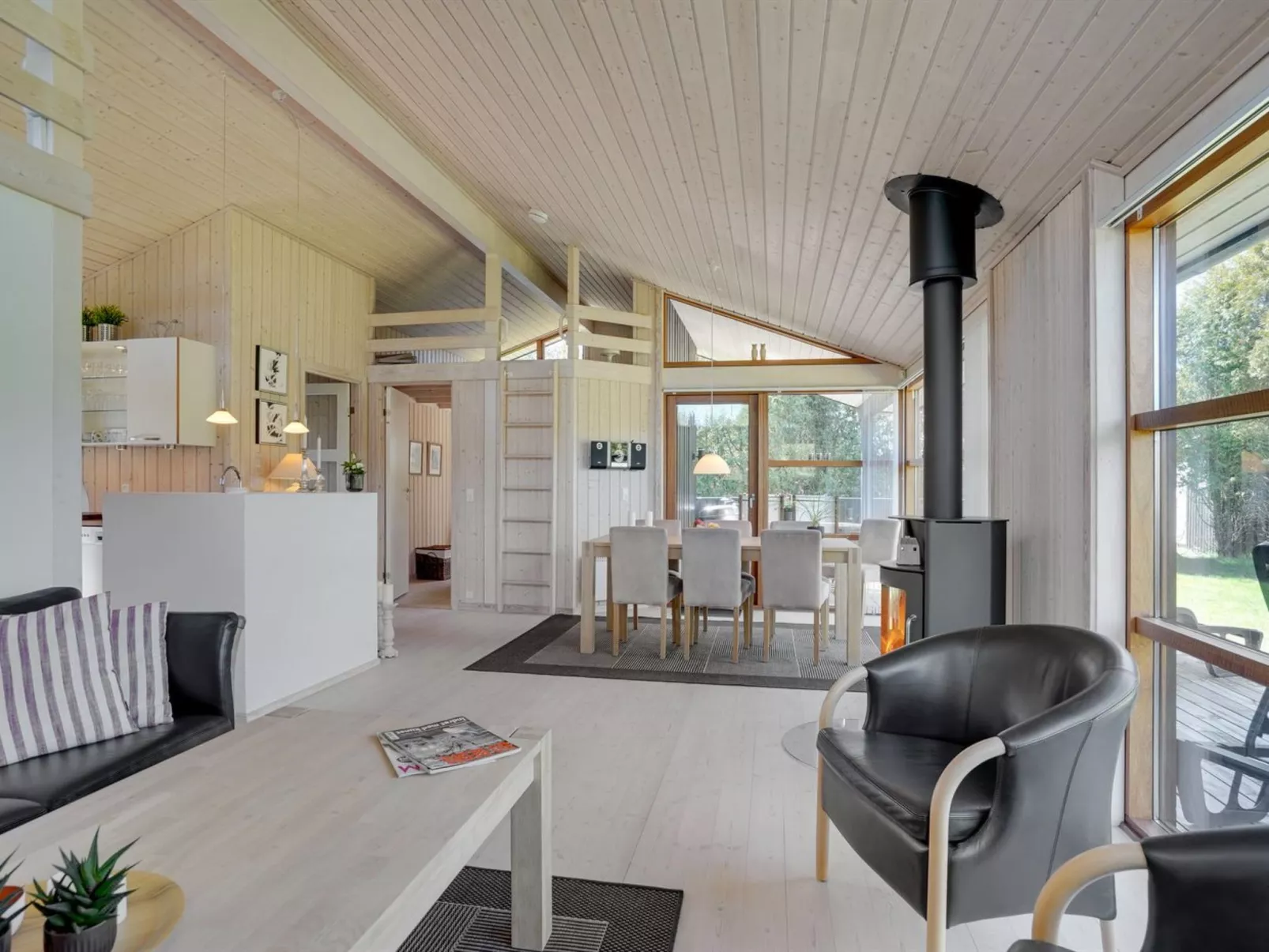 "Jelin" - 2.5km from the sea-Inside