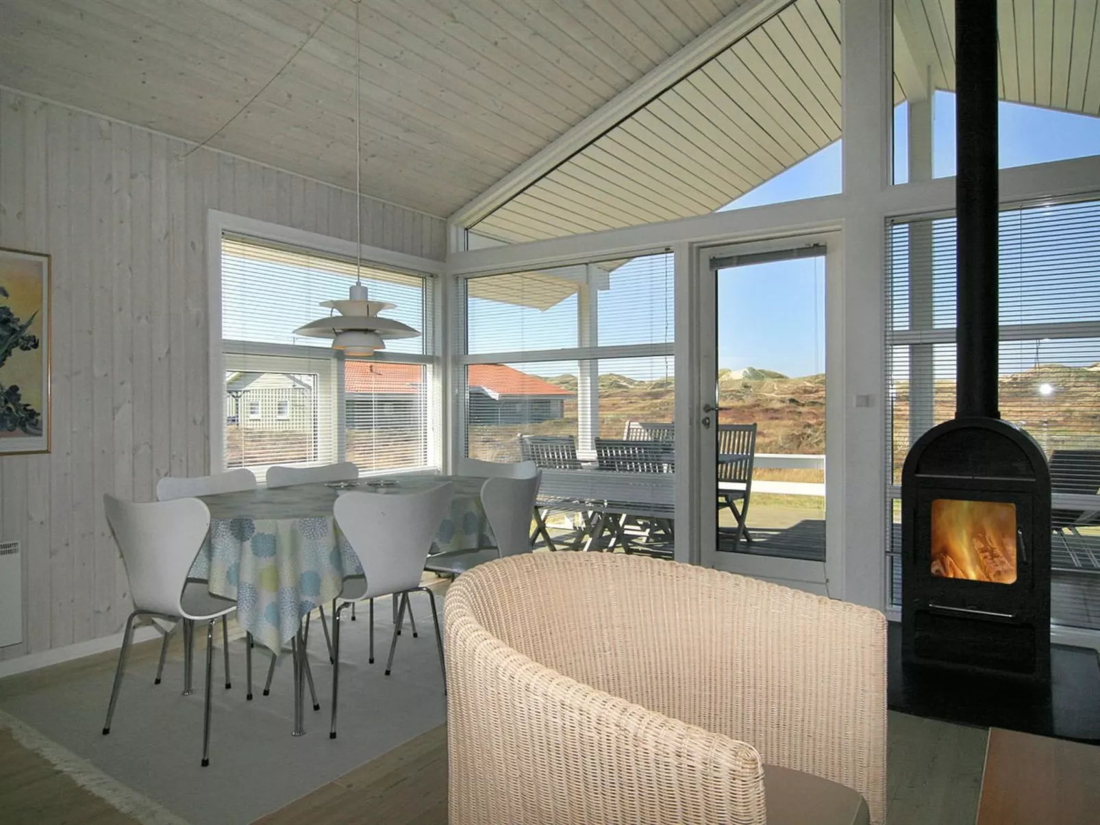 "Ferdine" - 1.5km from the sea-Inside