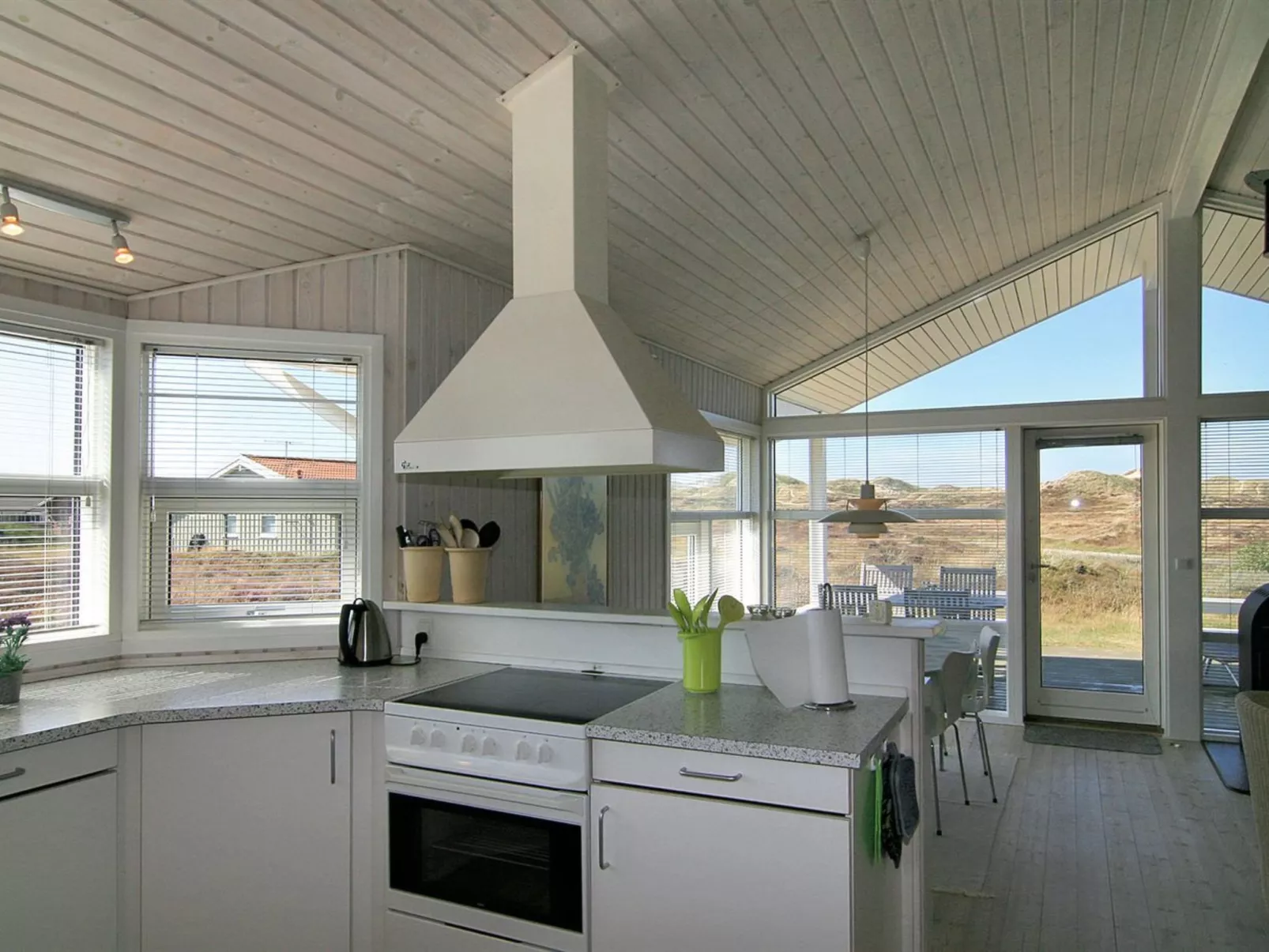 "Ferdine" - 1.5km from the sea-Inside