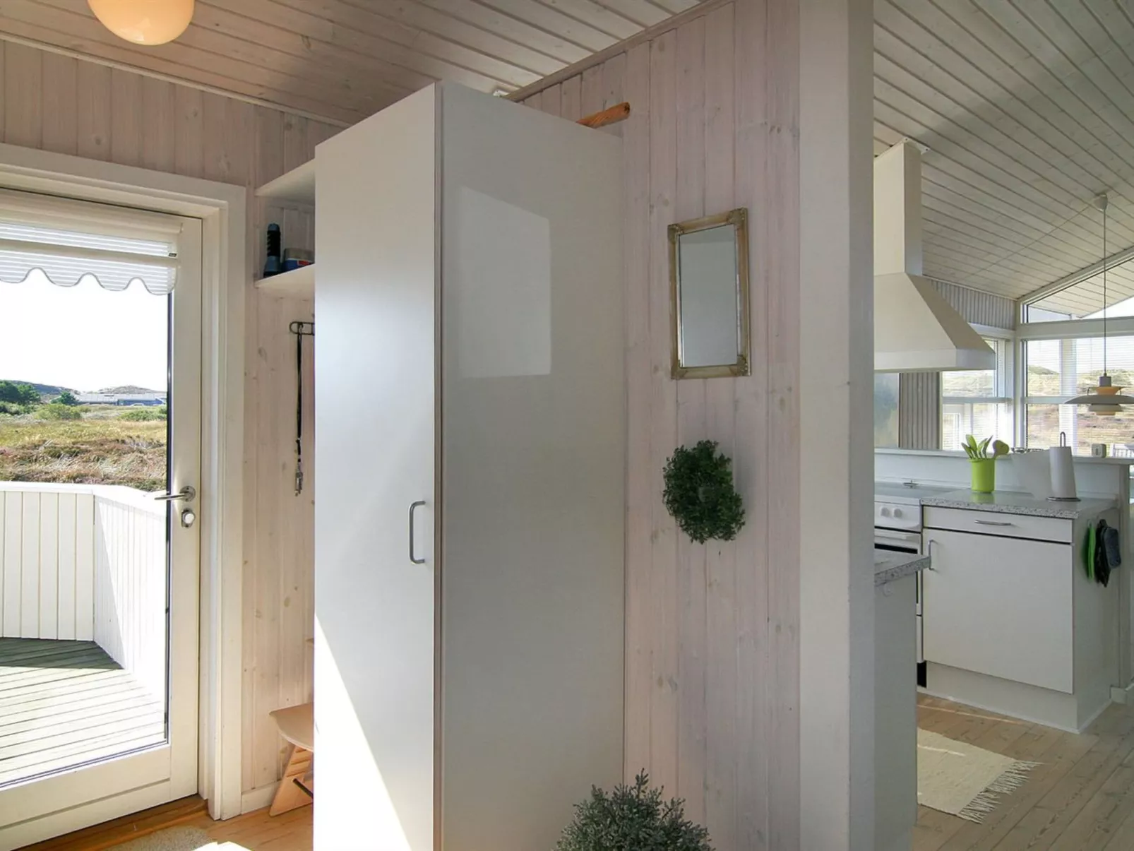 "Ferdine" - 1.5km from the sea-Inside